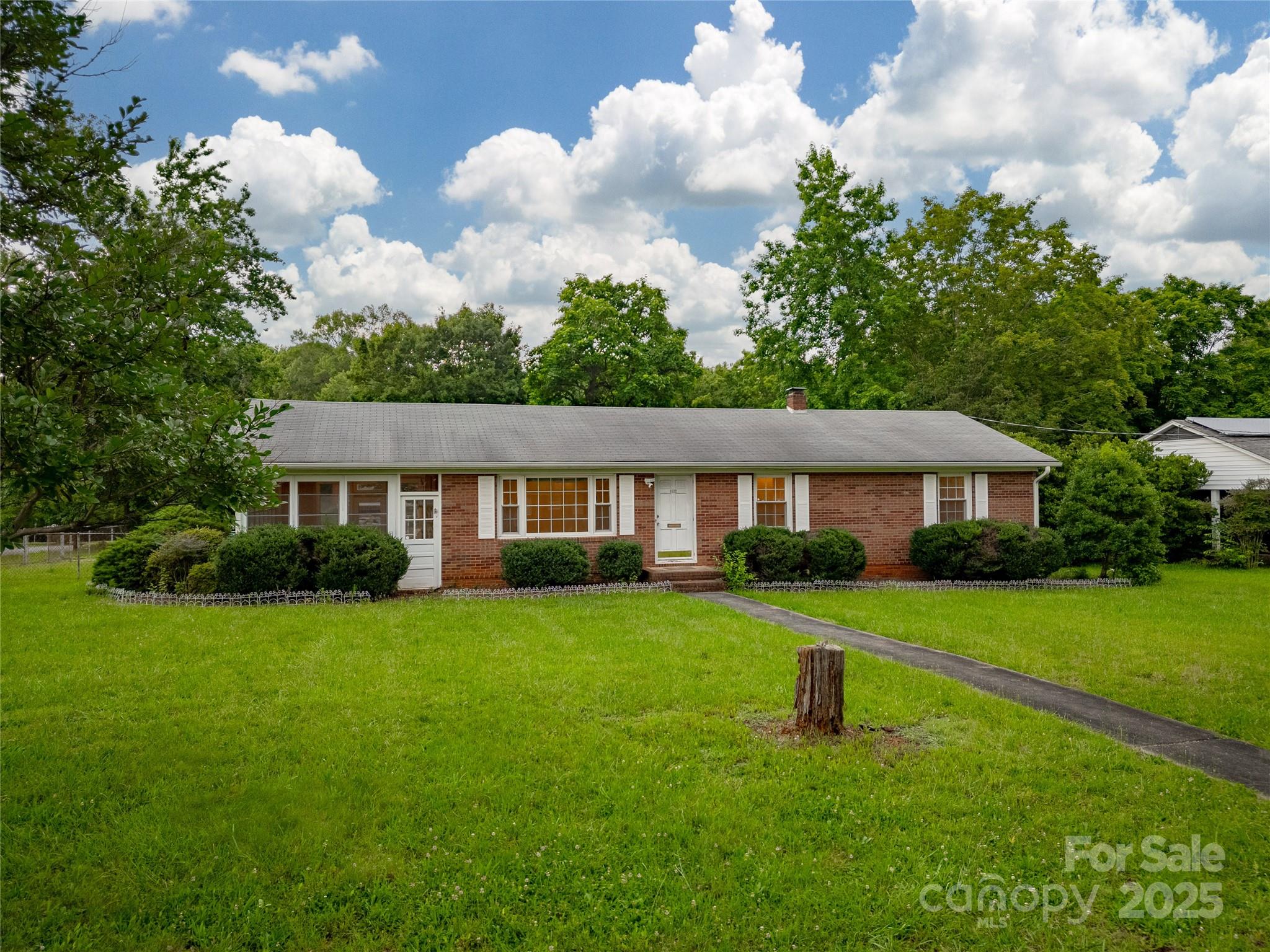 1132 Arbor Drive Property Photo 1