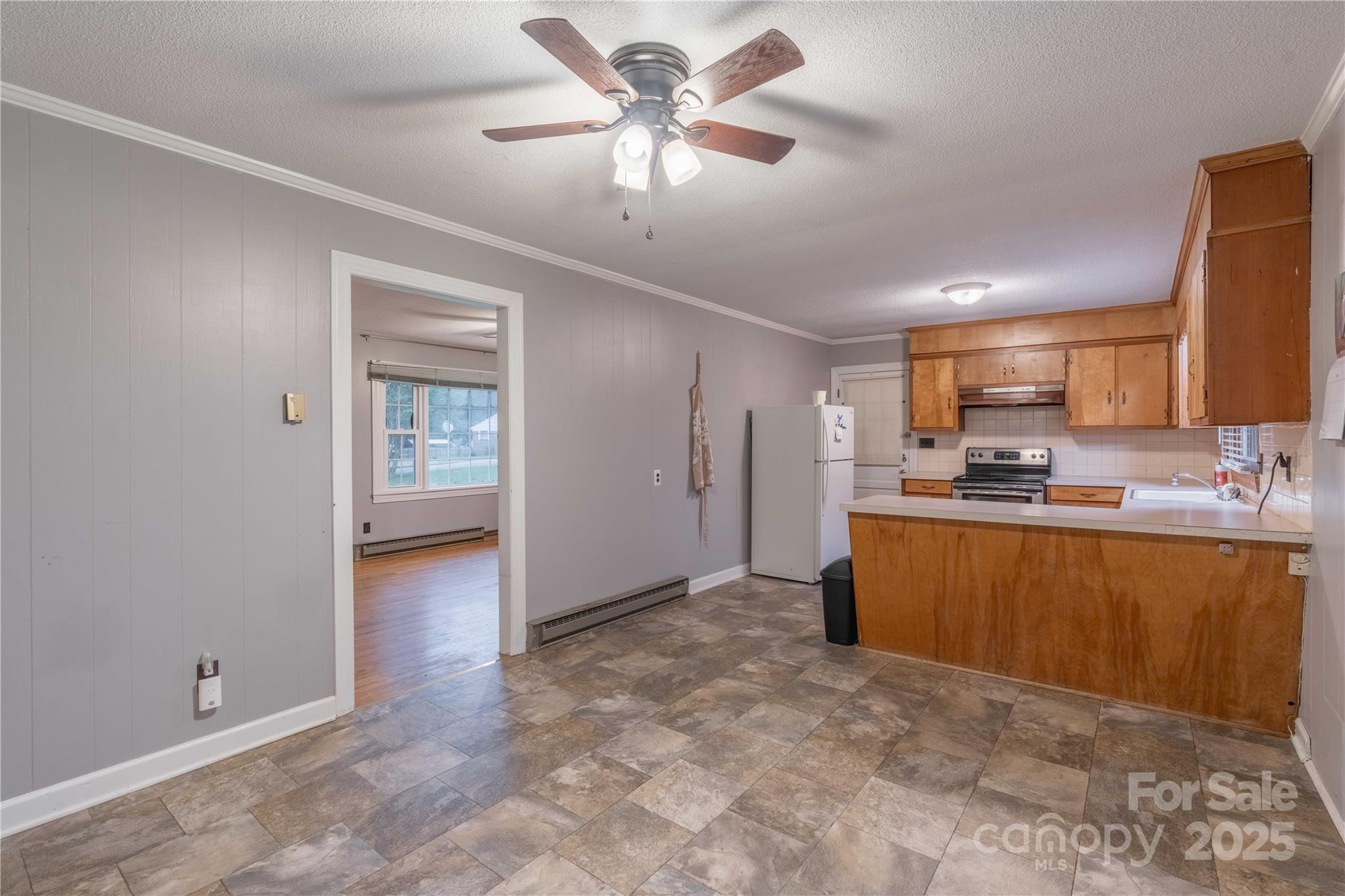 1132 Arbor Drive Property Photo 3