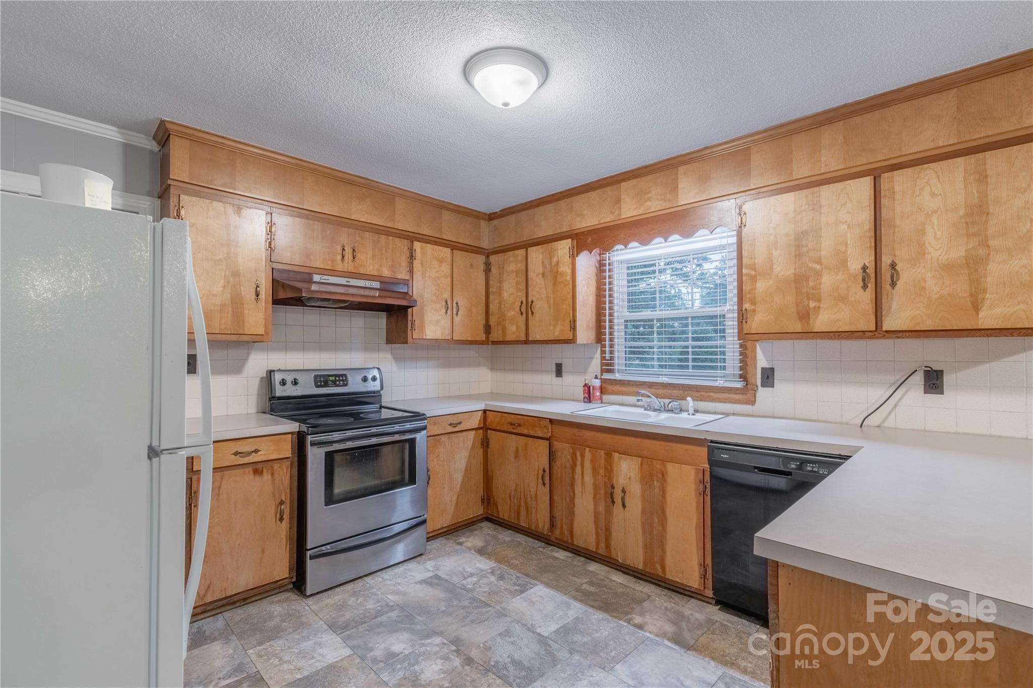 1132 Arbor Drive Property Photo 7