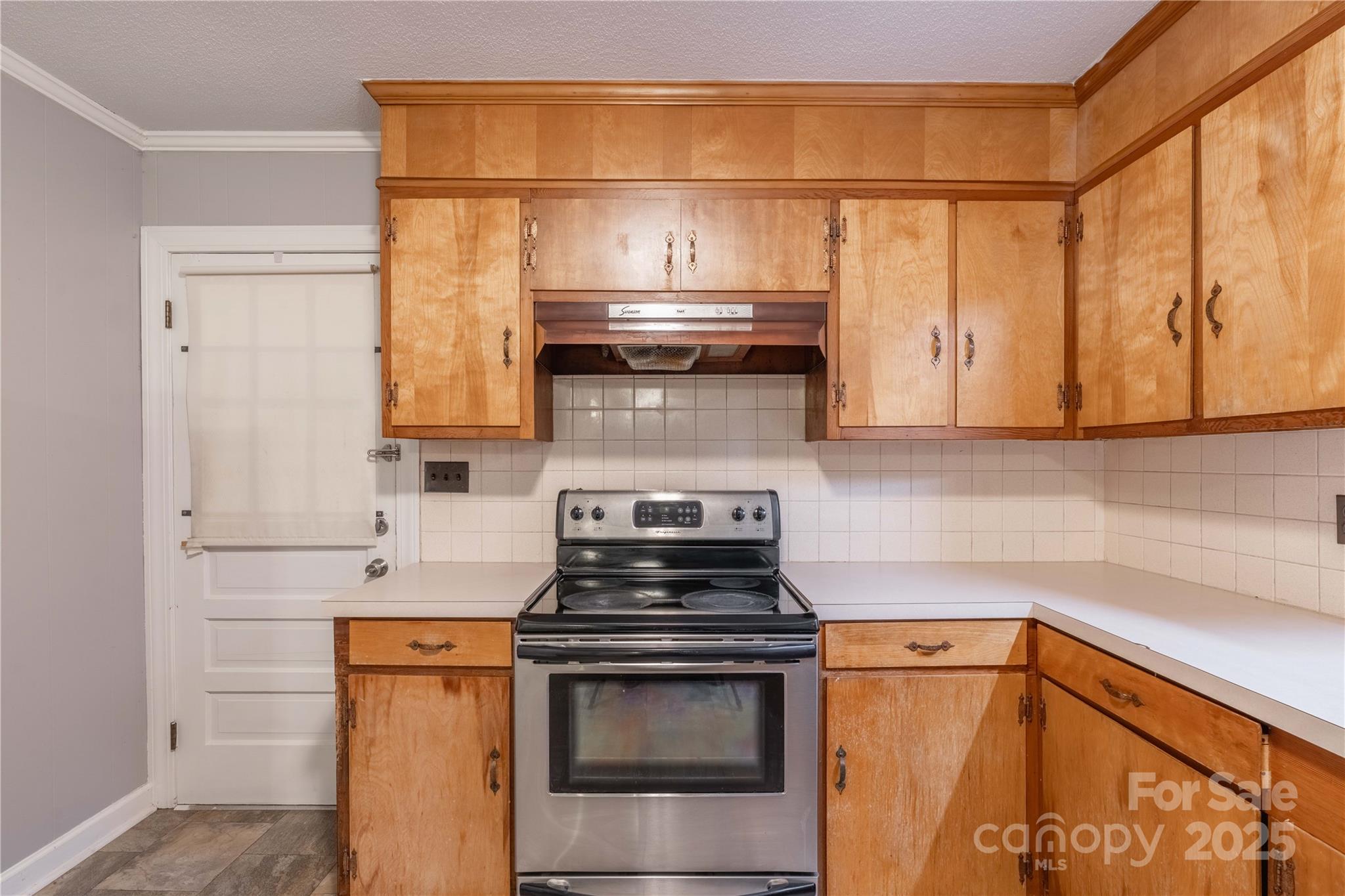 1132 Arbor Drive Property Photo 9
