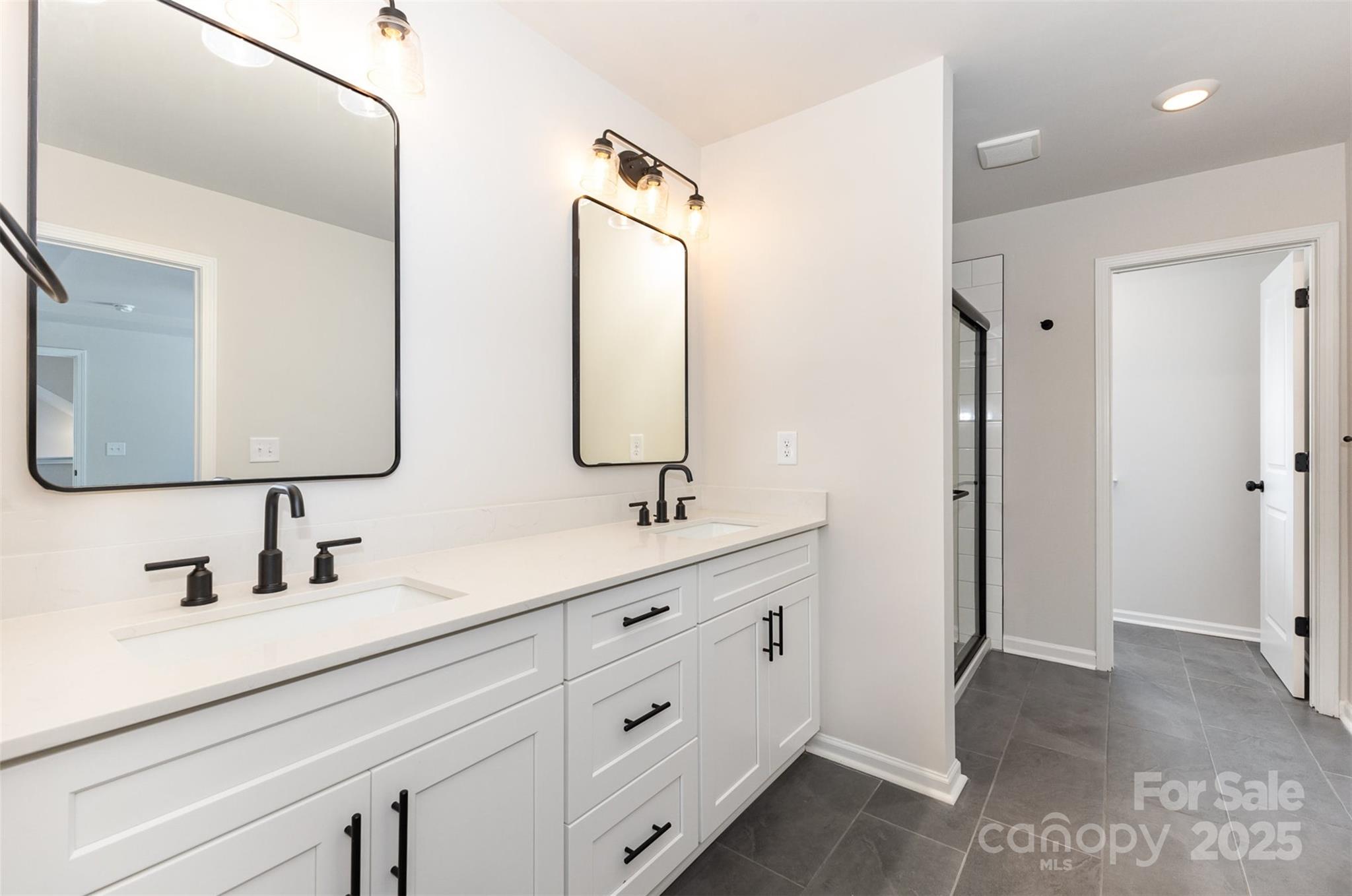 3005 Sadler Woods Lane Property Photo 18