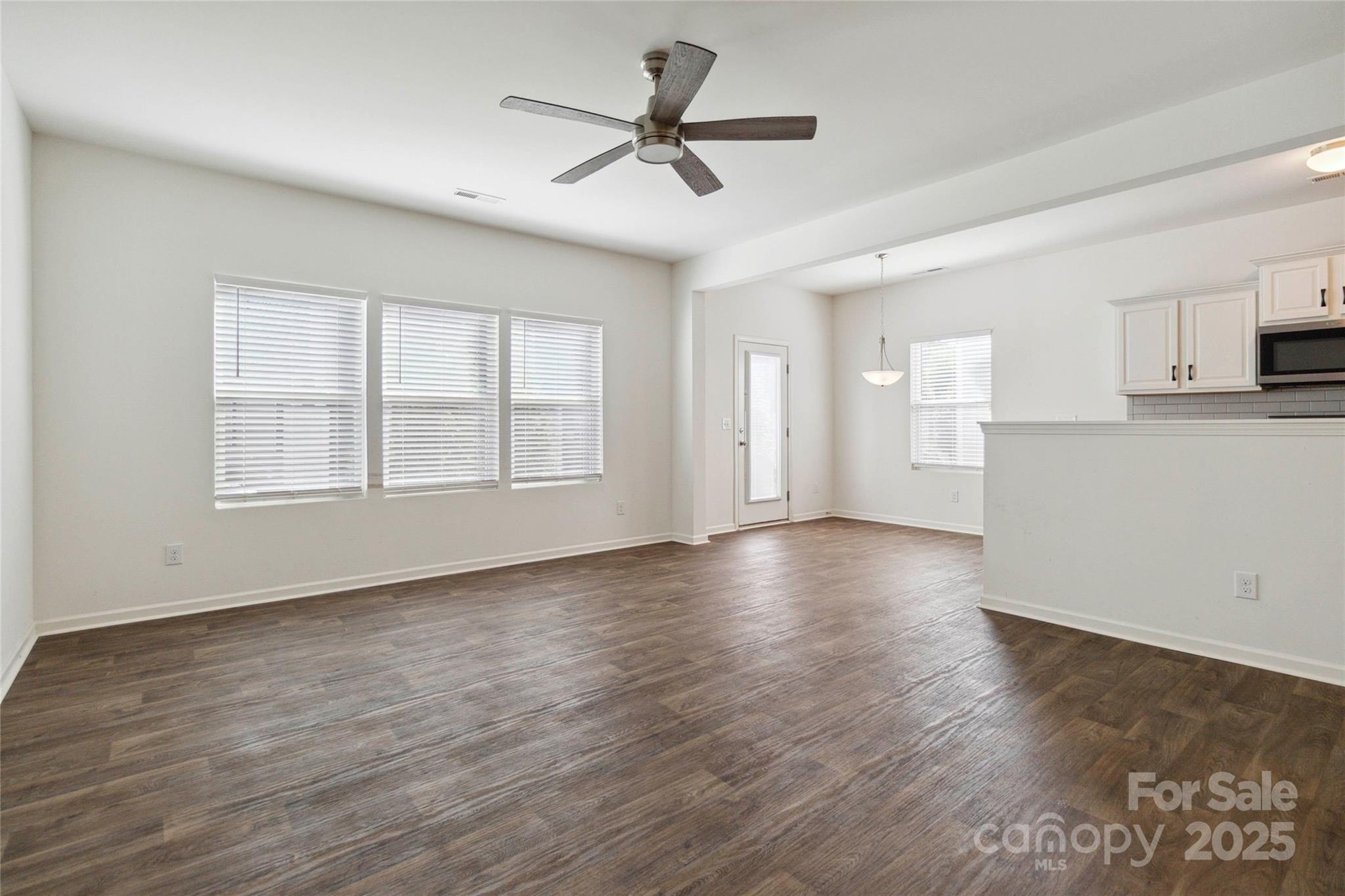 14027 Clayborn Street Property Photo 7