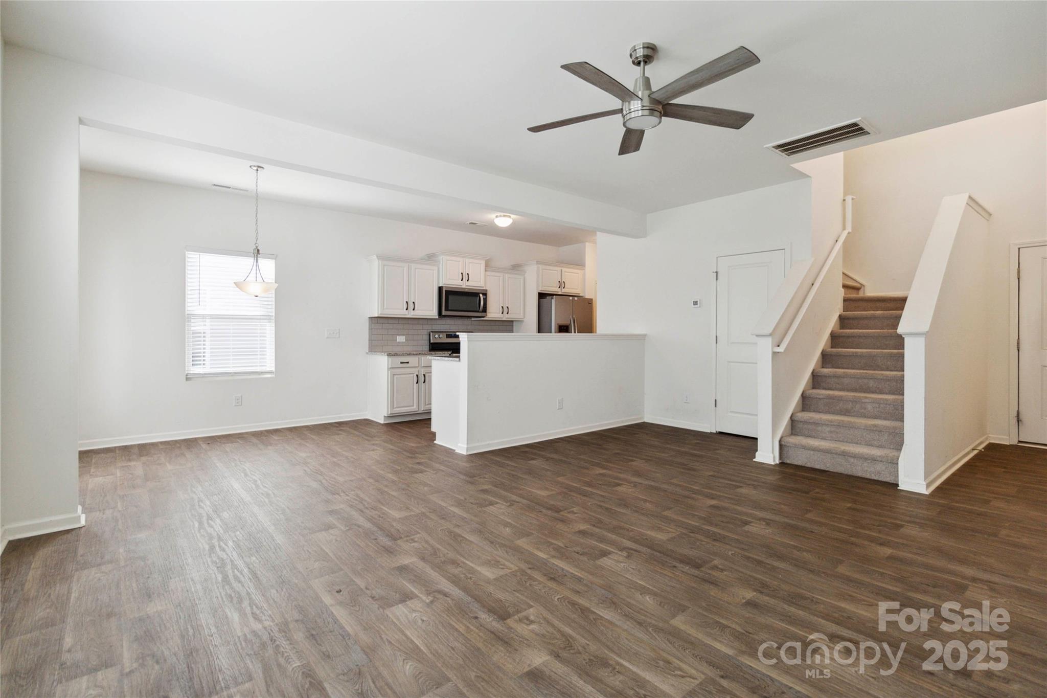14027 Clayborn Street Property Photo 8