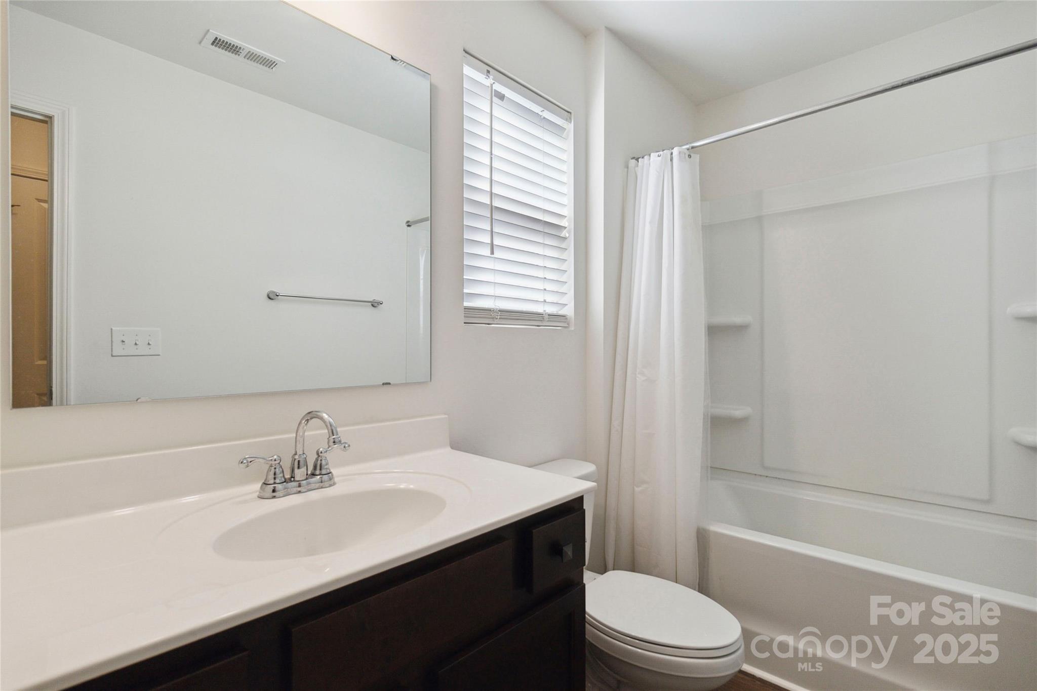 14027 Clayborn Street Property Photo 25