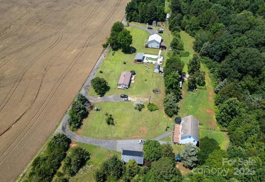 4658, 4654, 4652 Rocky Hollow Road Property Photo 4