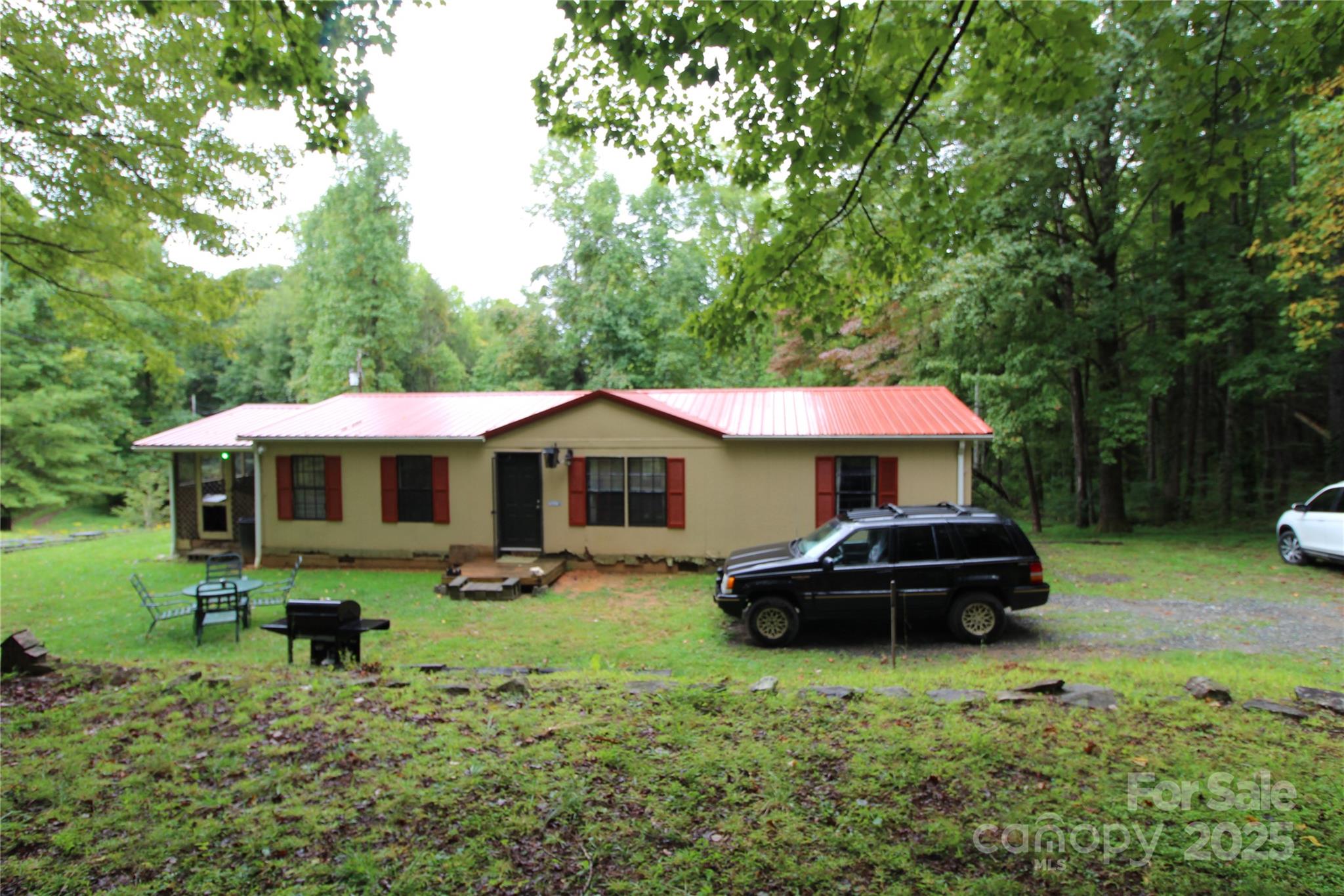 81 Paradise Run Lane Property Photo 1
