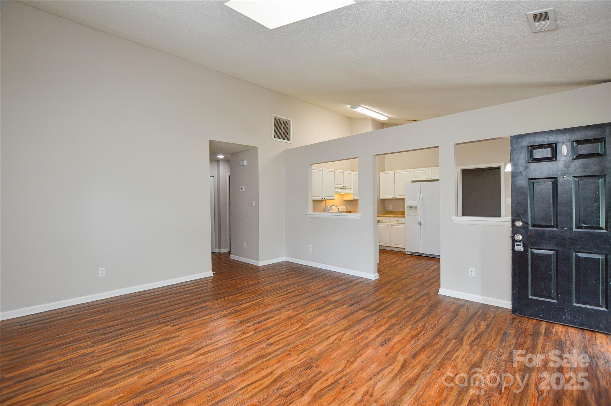 5424 Amado Street Property Photo 7