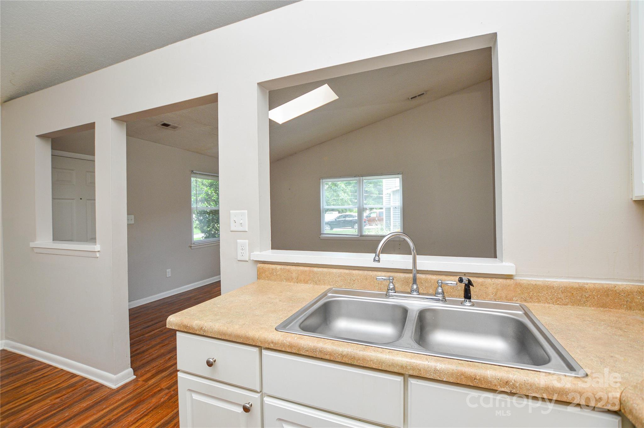 5424 Amado Street Property Photo 11