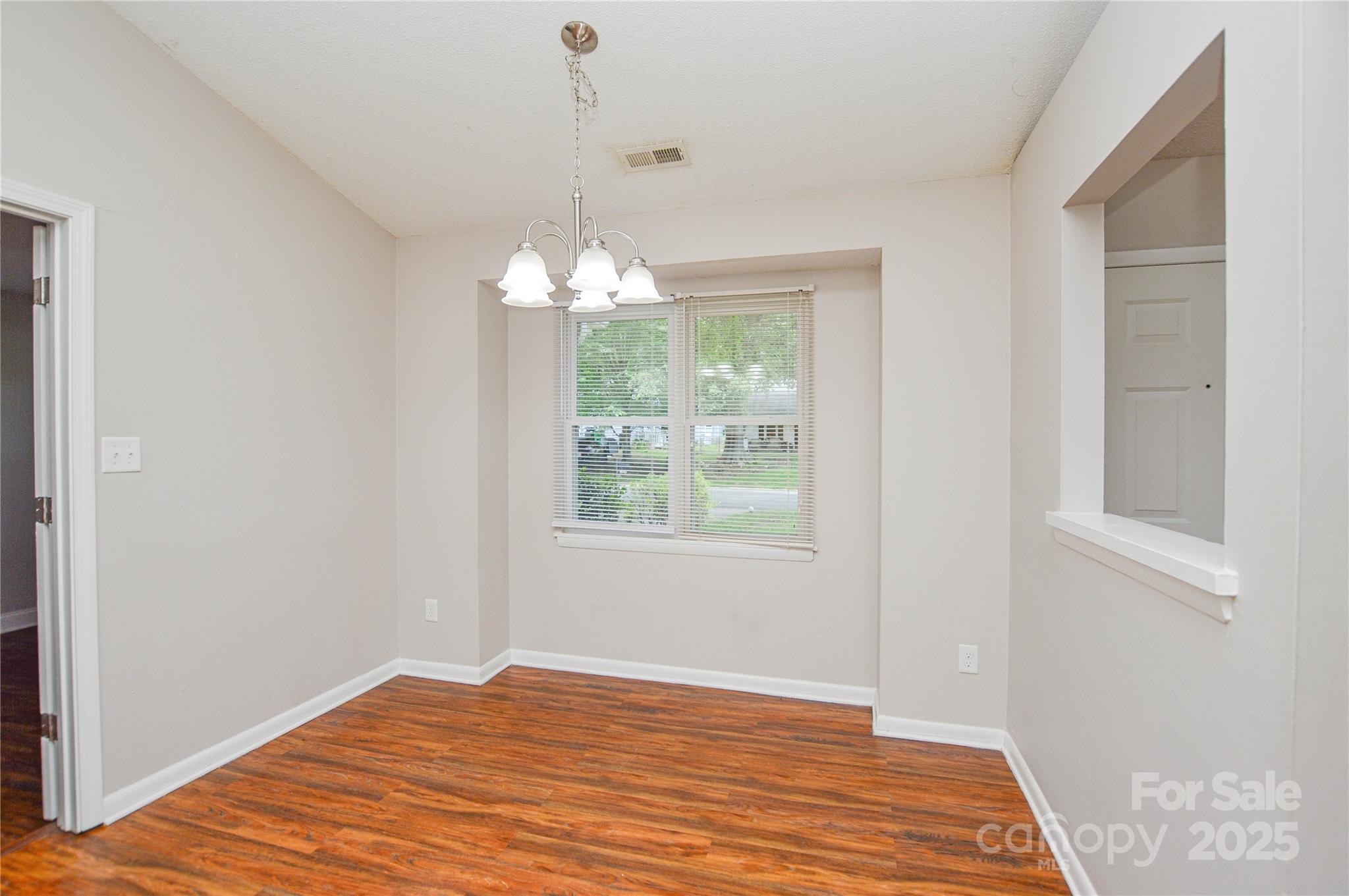 5424 Amado Street Property Photo 12