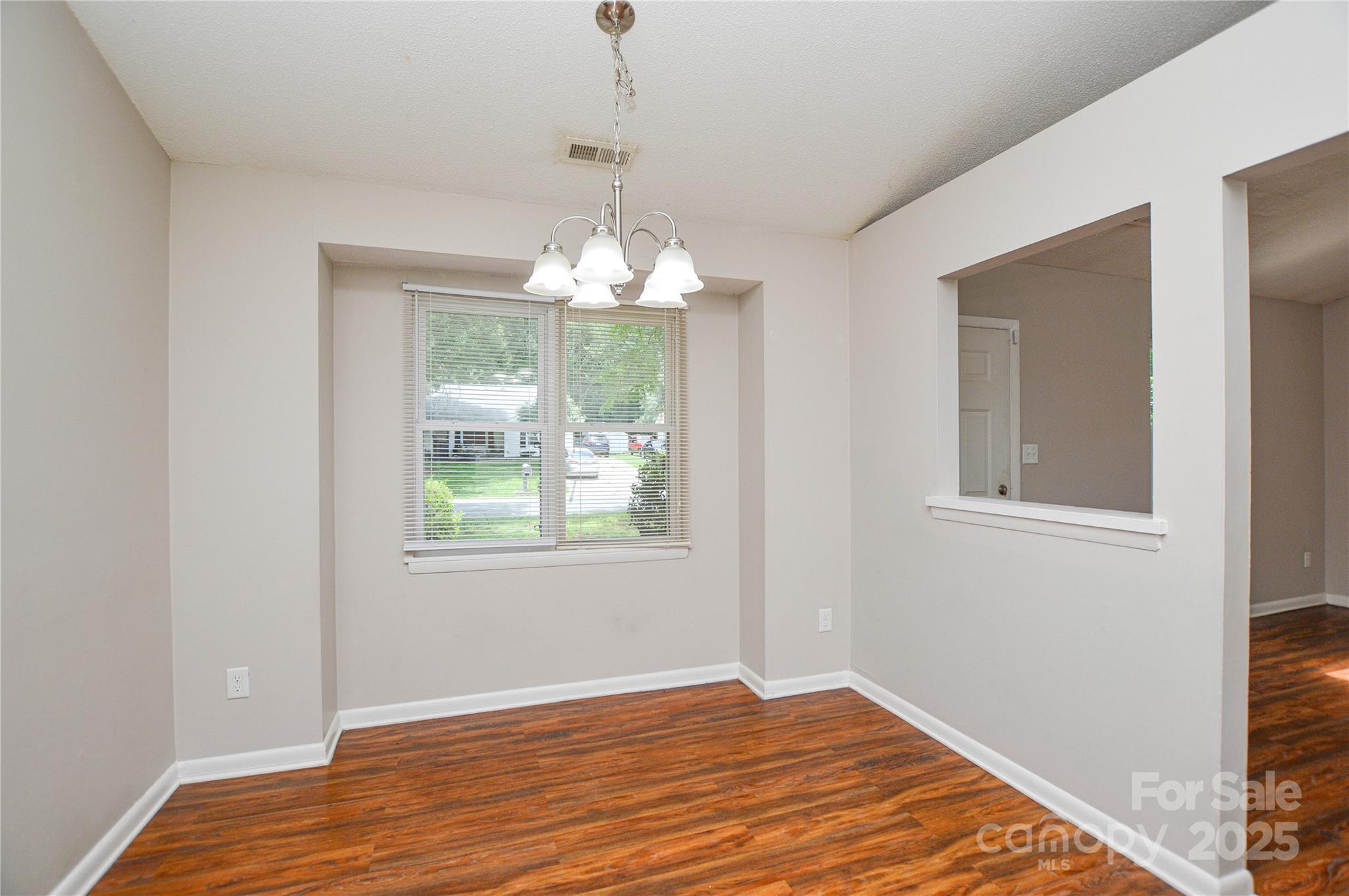 5424 Amado Street Property Photo 13