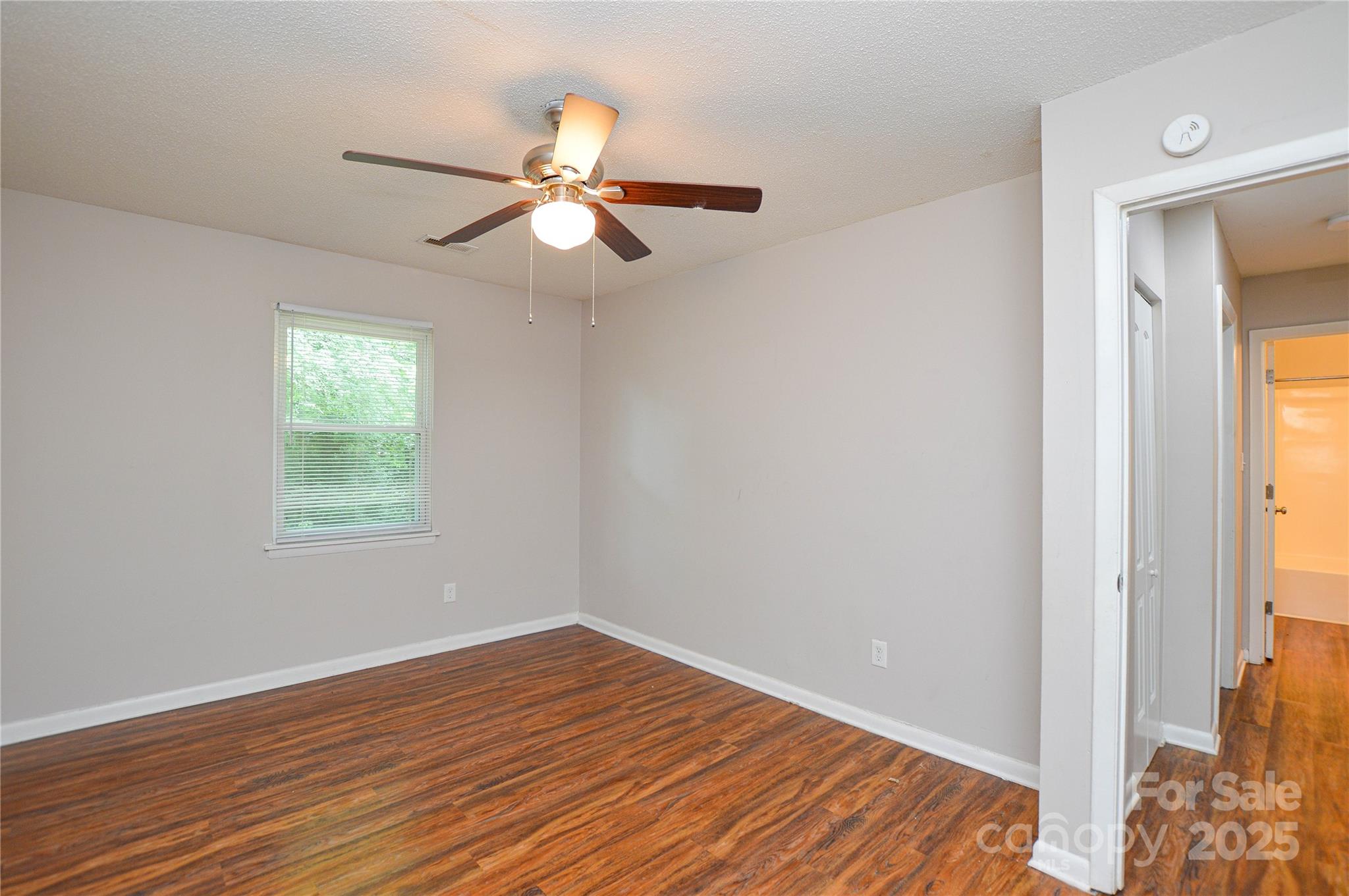 5424 Amado Street Property Photo 14