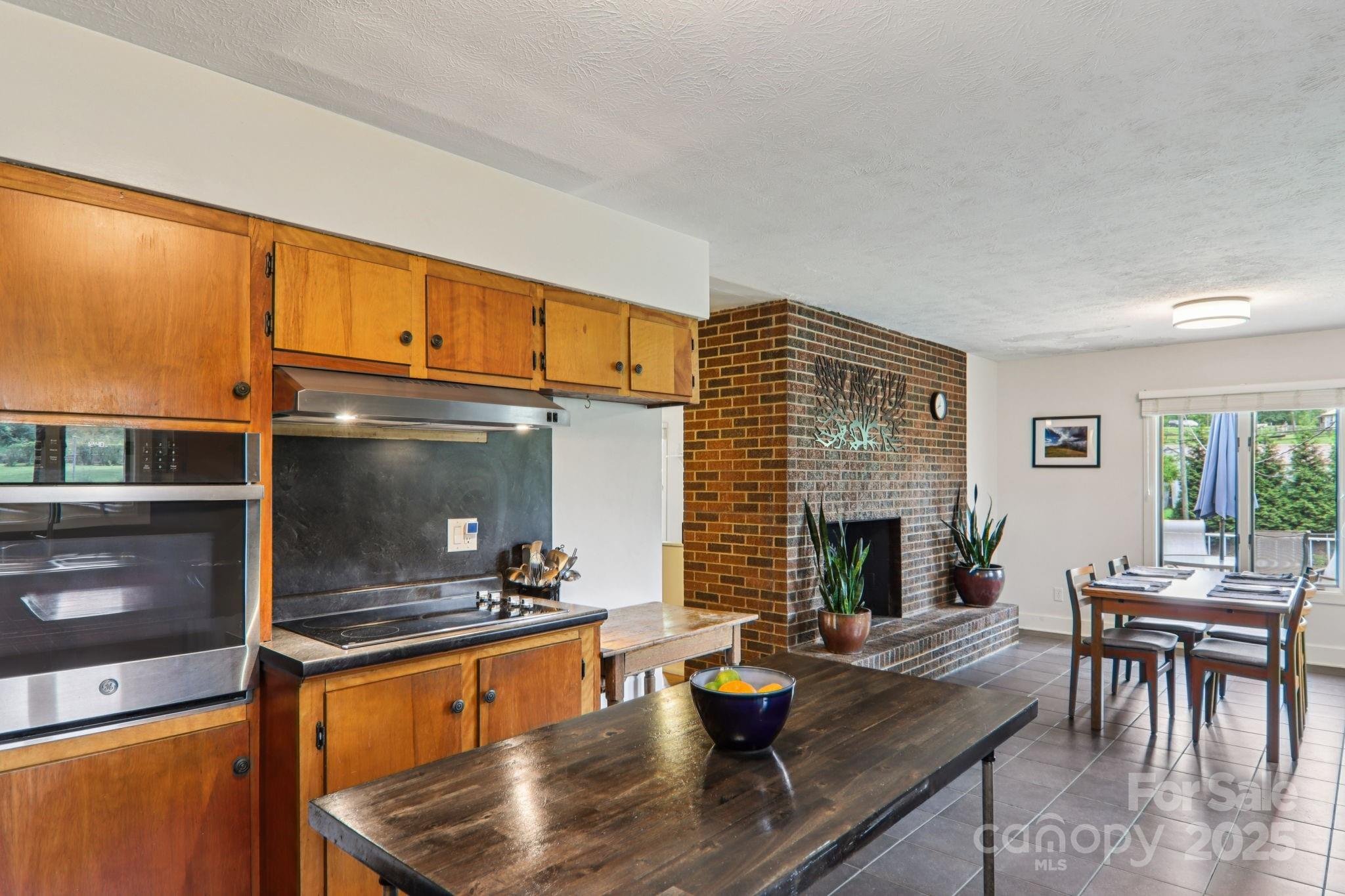 318 & 324 Old Leicester Highway Property Photo 6