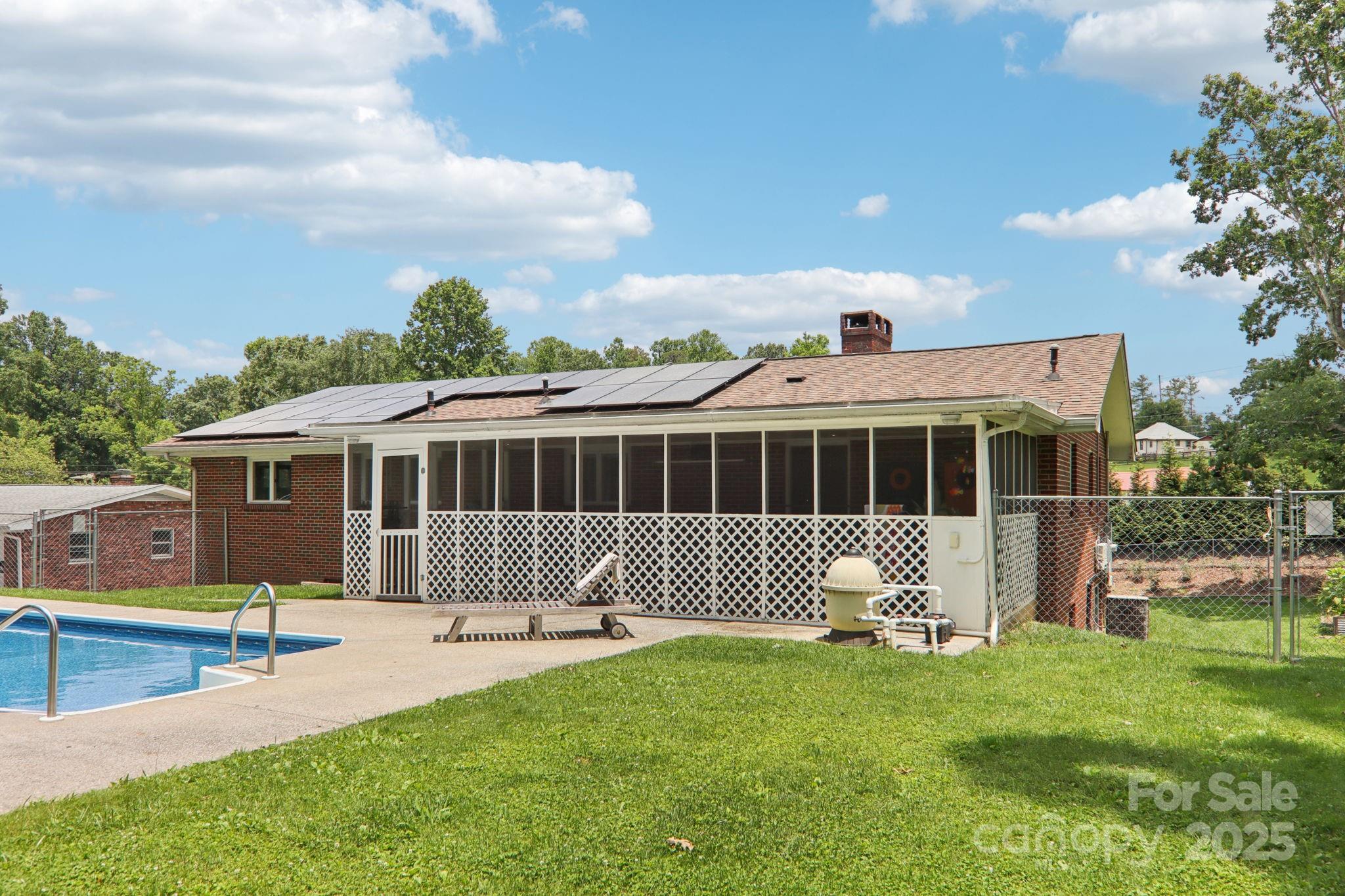 318 & 324 Old Leicester Highway Property Photo 15