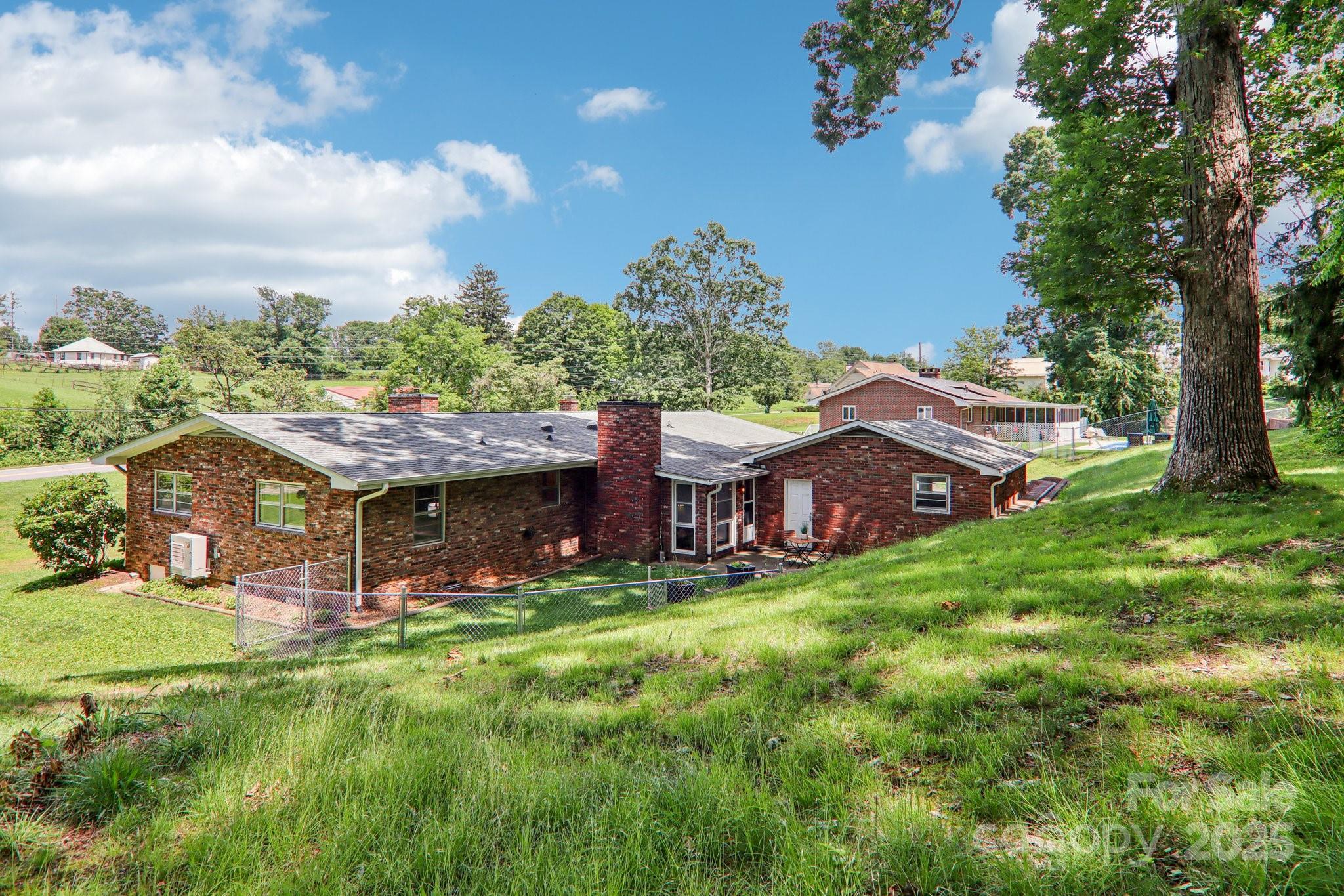 318 & 324 Old Leicester Highway Property Photo 44
