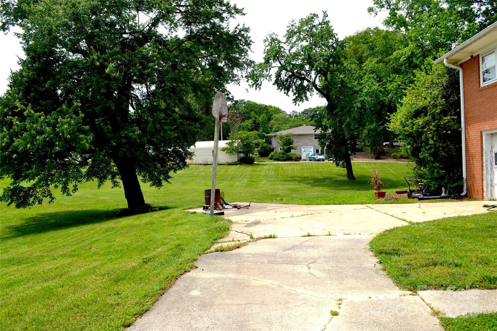 405 Wesley Heights Drive Property Photo 7