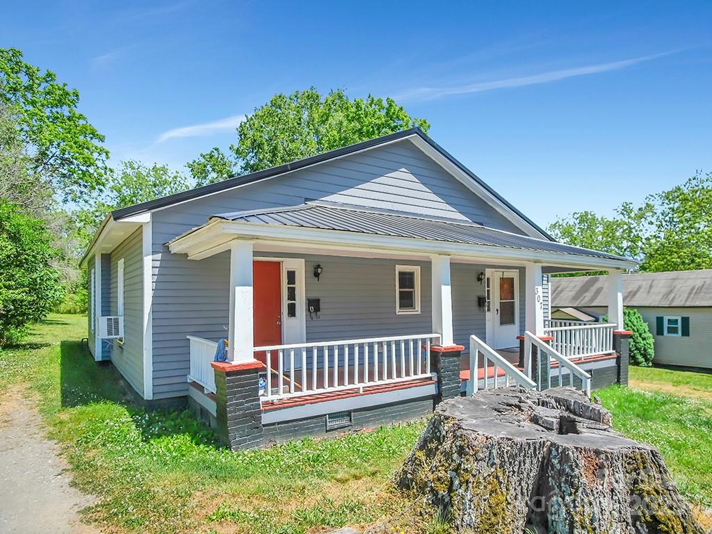 307 S Jacob Street Property Photo 3