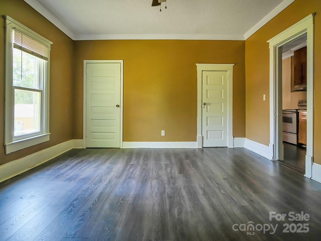 307 S Jacob Street Property Photo 8