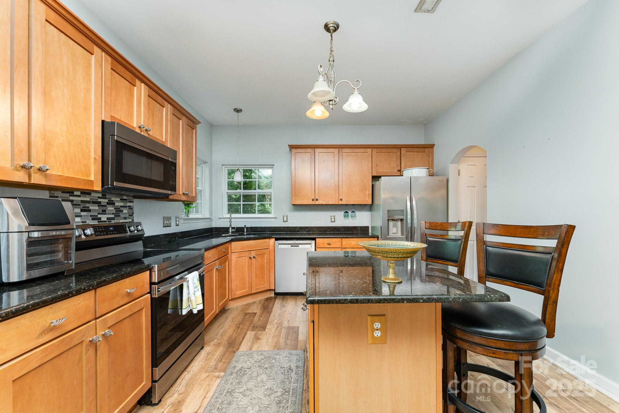 7218 Cascading Pines Drive Property Photo 4