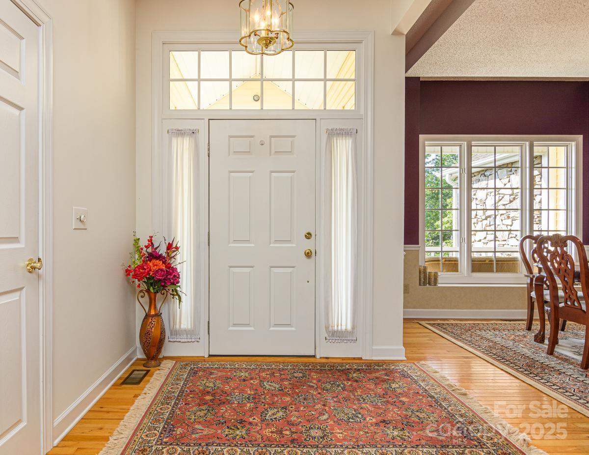 100 Bayberry Way Property Photo 6