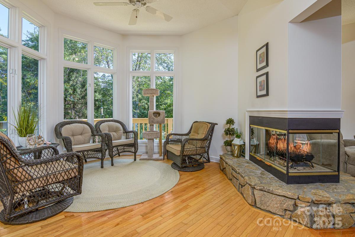 100 Bayberry Way Property Photo 11