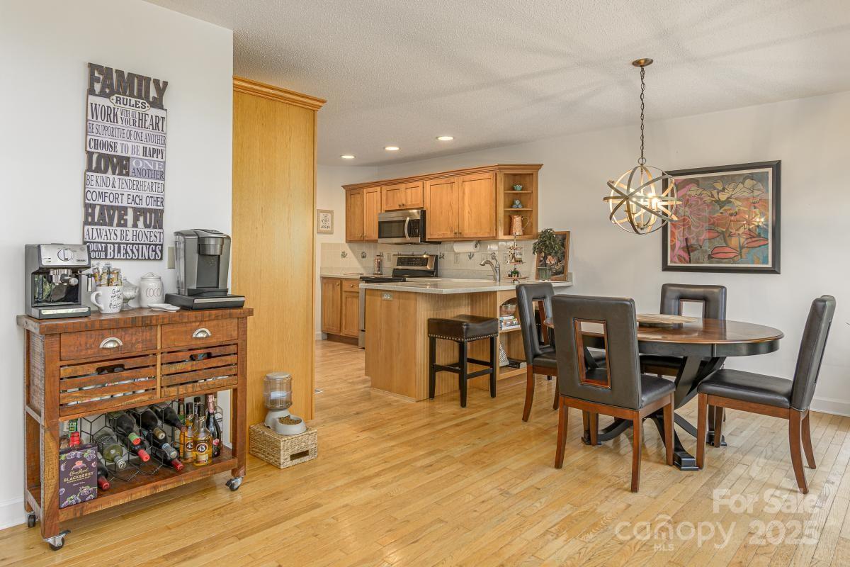 100 Bayberry Way Property Photo 15