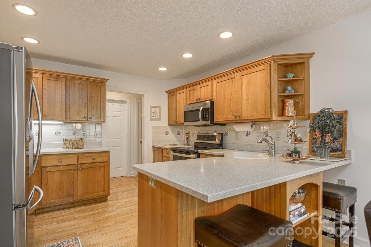 100 Bayberry Way Property Photo 16