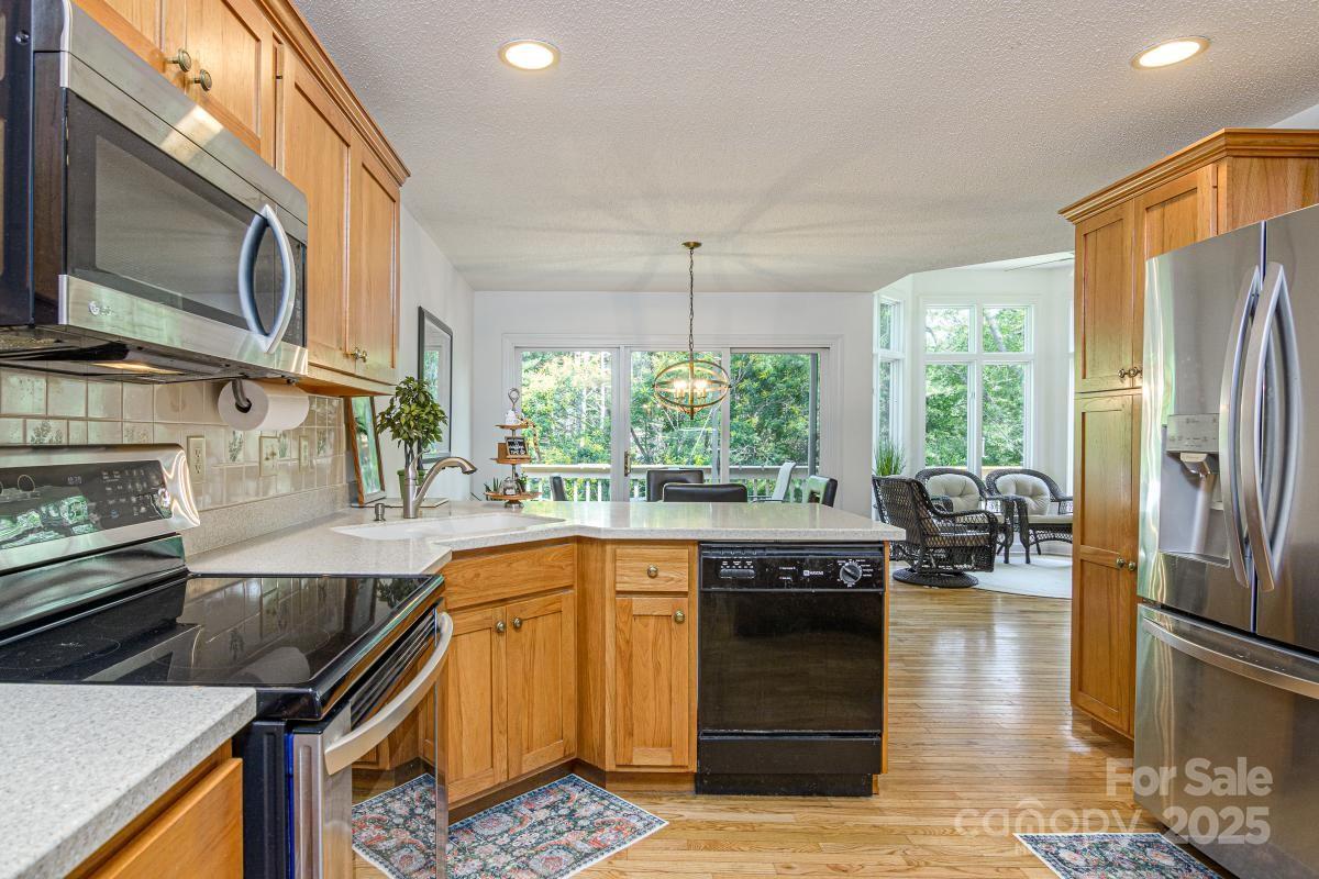 100 Bayberry Way Property Photo 17