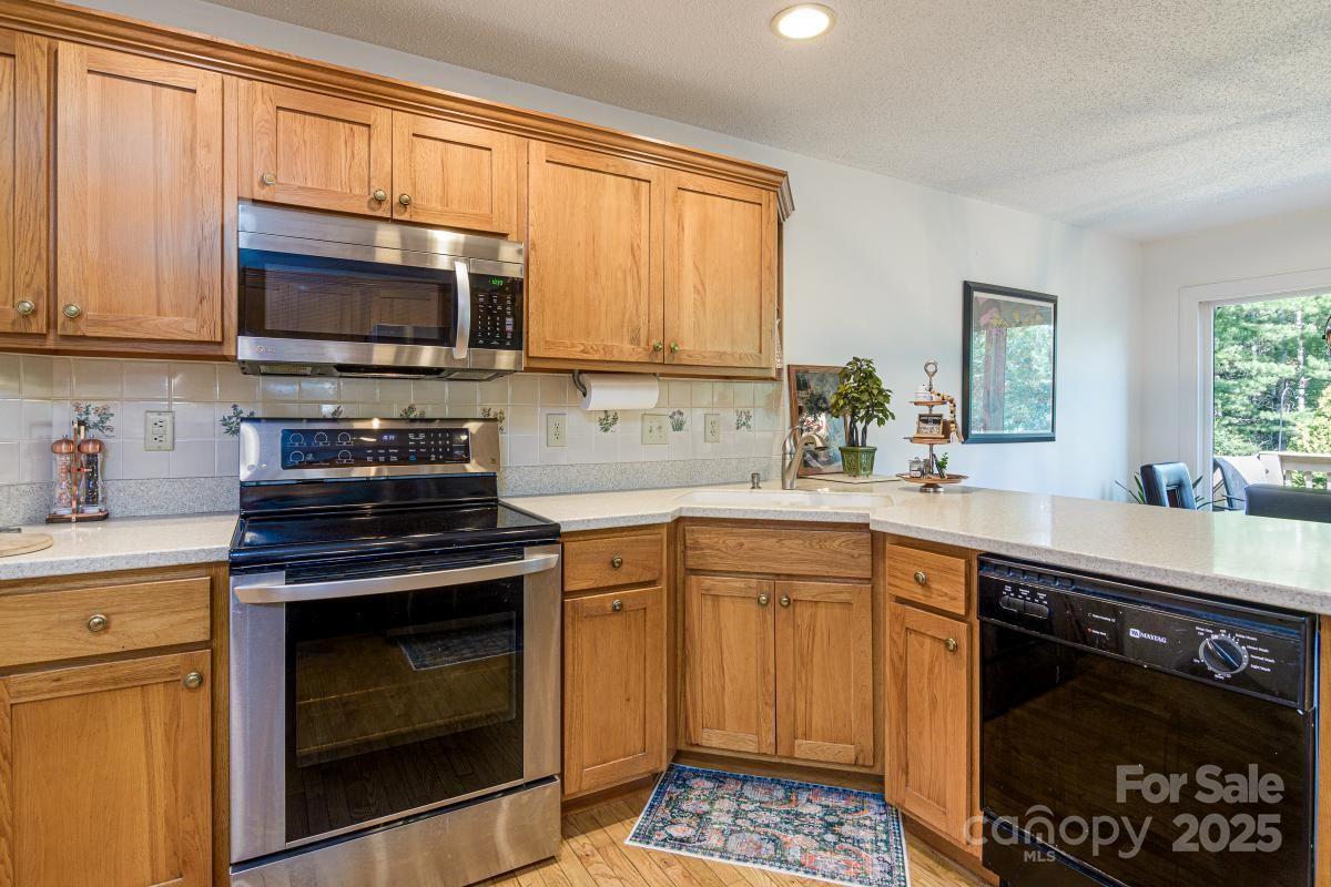 100 Bayberry Way Property Photo 18