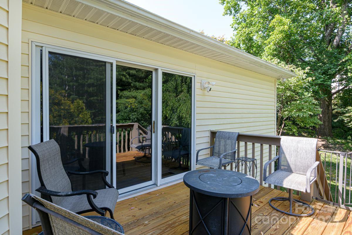 100 Bayberry Way Property Photo 32