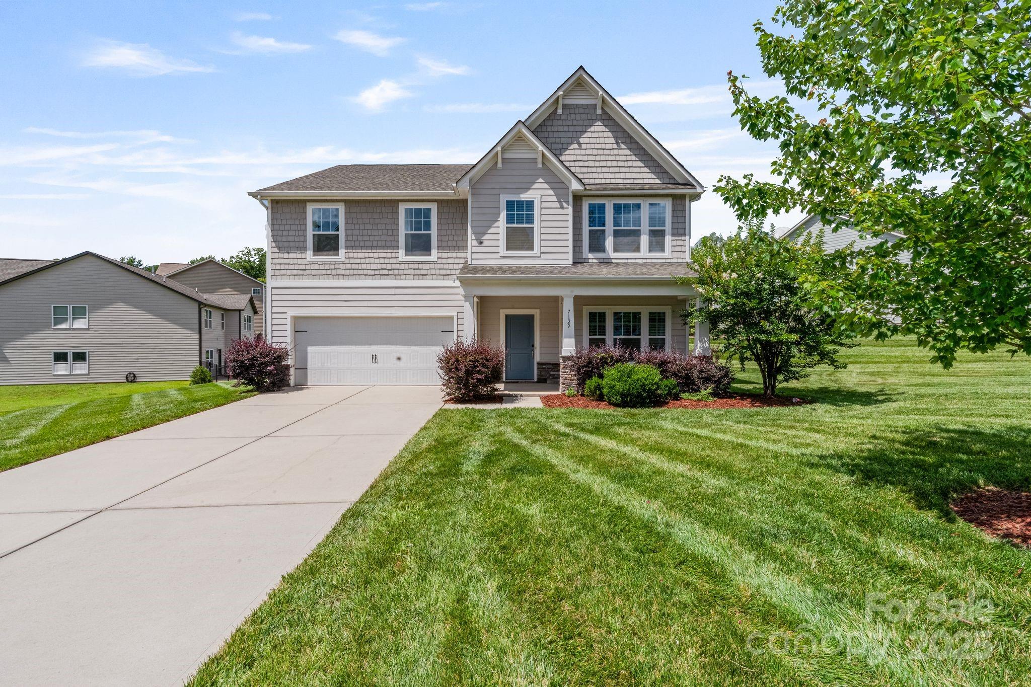 7129 Dove Field Lane Property Photo 1