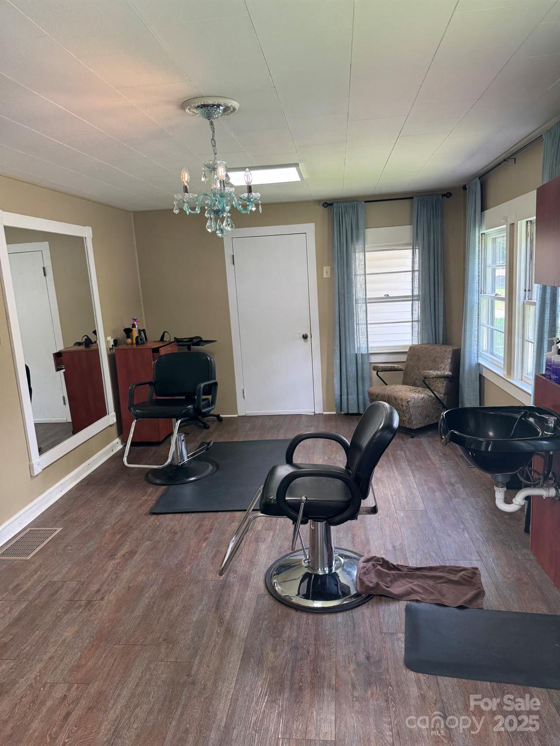 81 Simms Street Property Photo 2