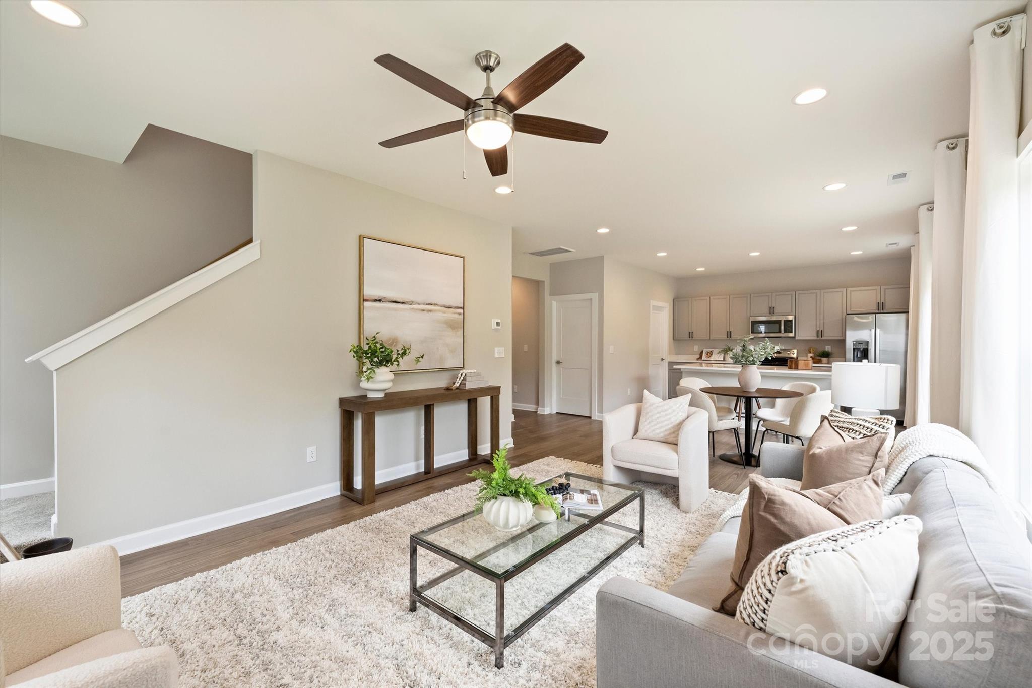 8032 Joy Crossing Lane Property Photo 6