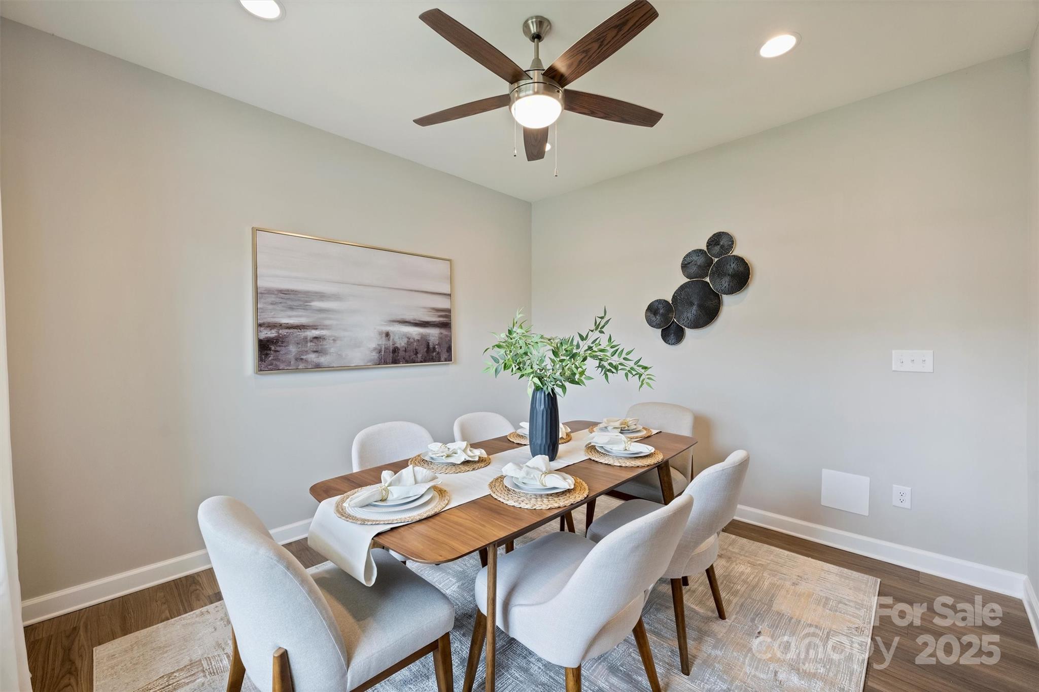 8032 Joy Crossing Lane Property Photo 8