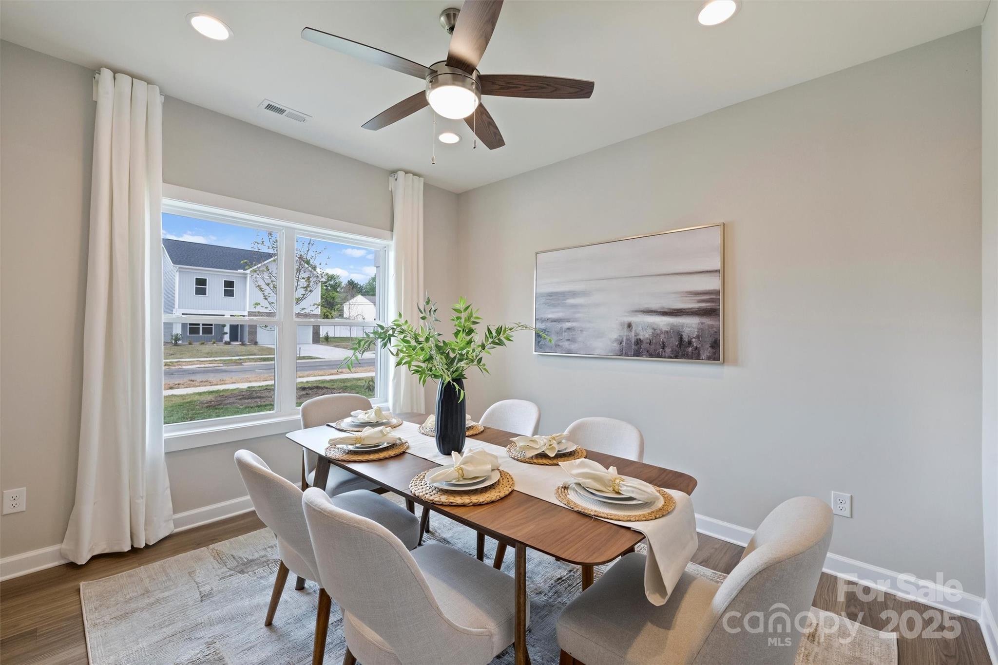 8032 Joy Crossing Lane Property Photo 9