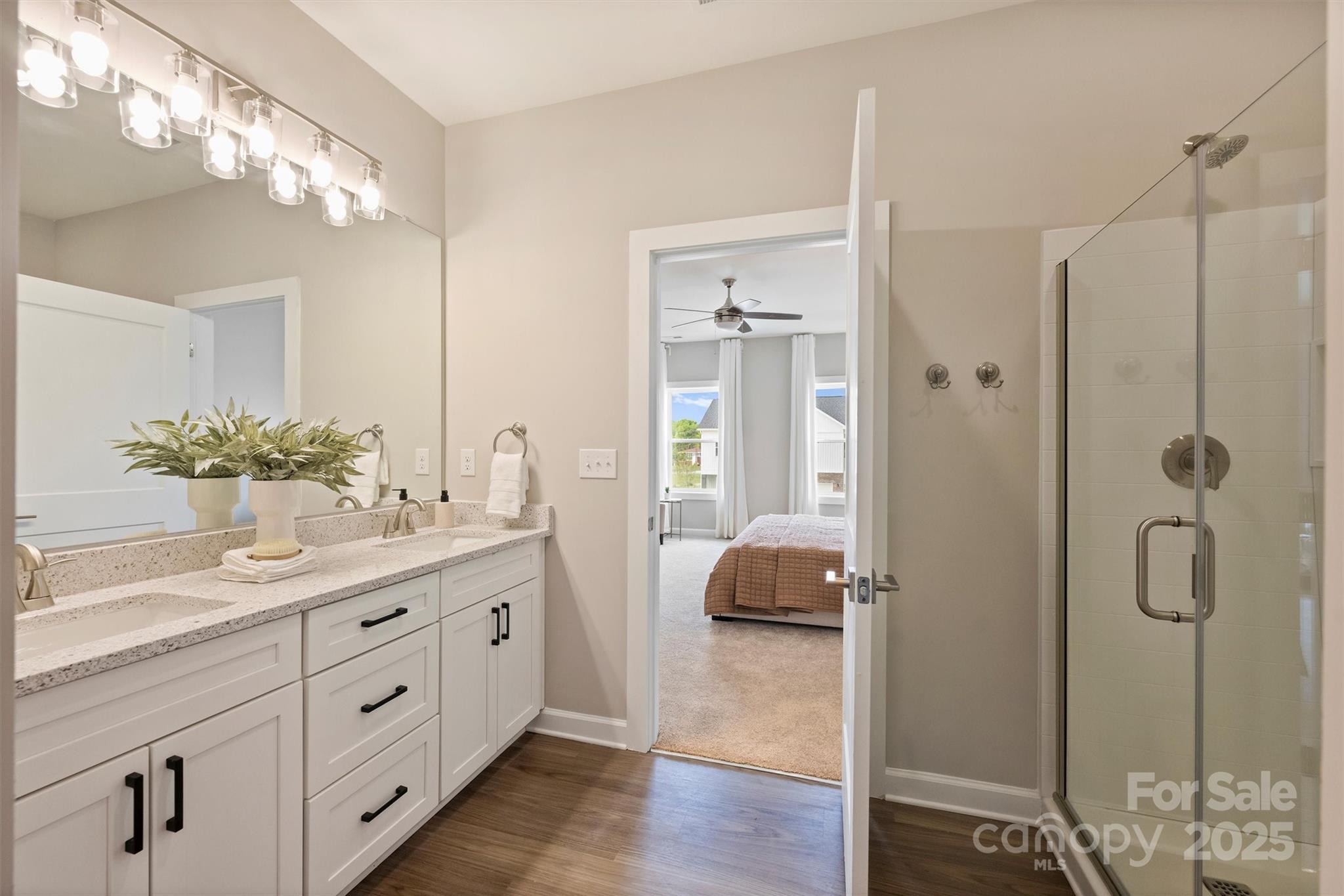 8032 Joy Crossing Lane Property Photo 13