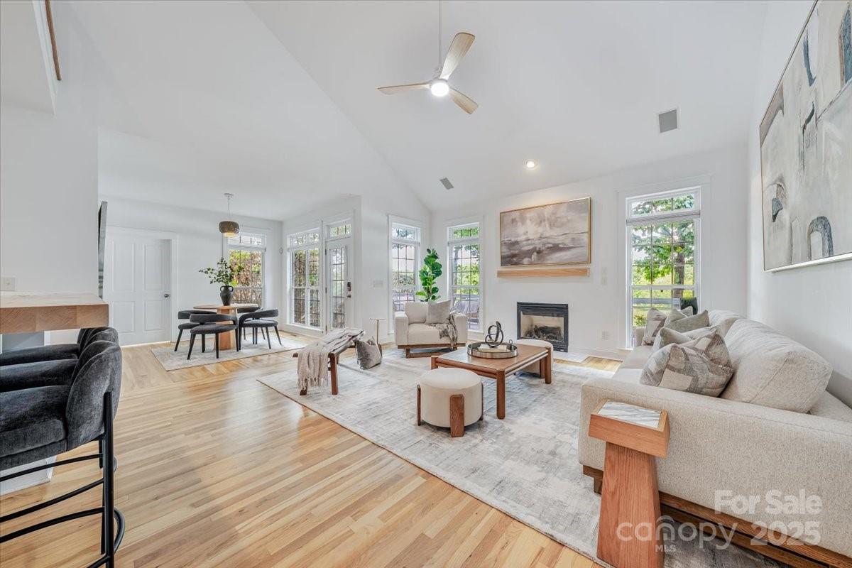 5728 Mantario Drive Property Photo 5