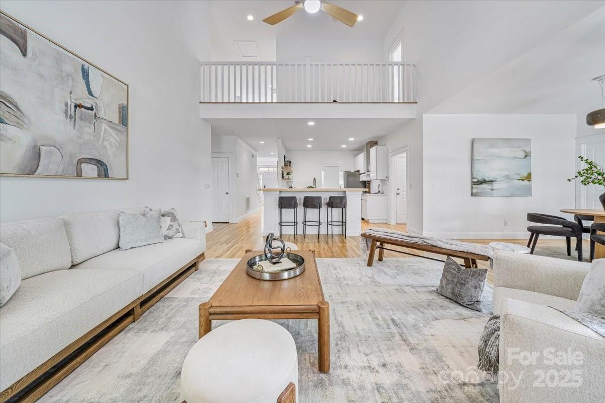 5728 Mantario Drive Property Photo 7