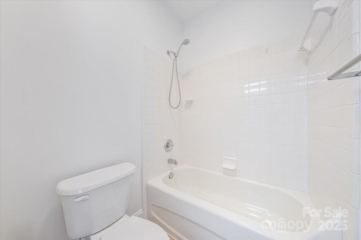 5728 Mantario Drive Property Photo 32