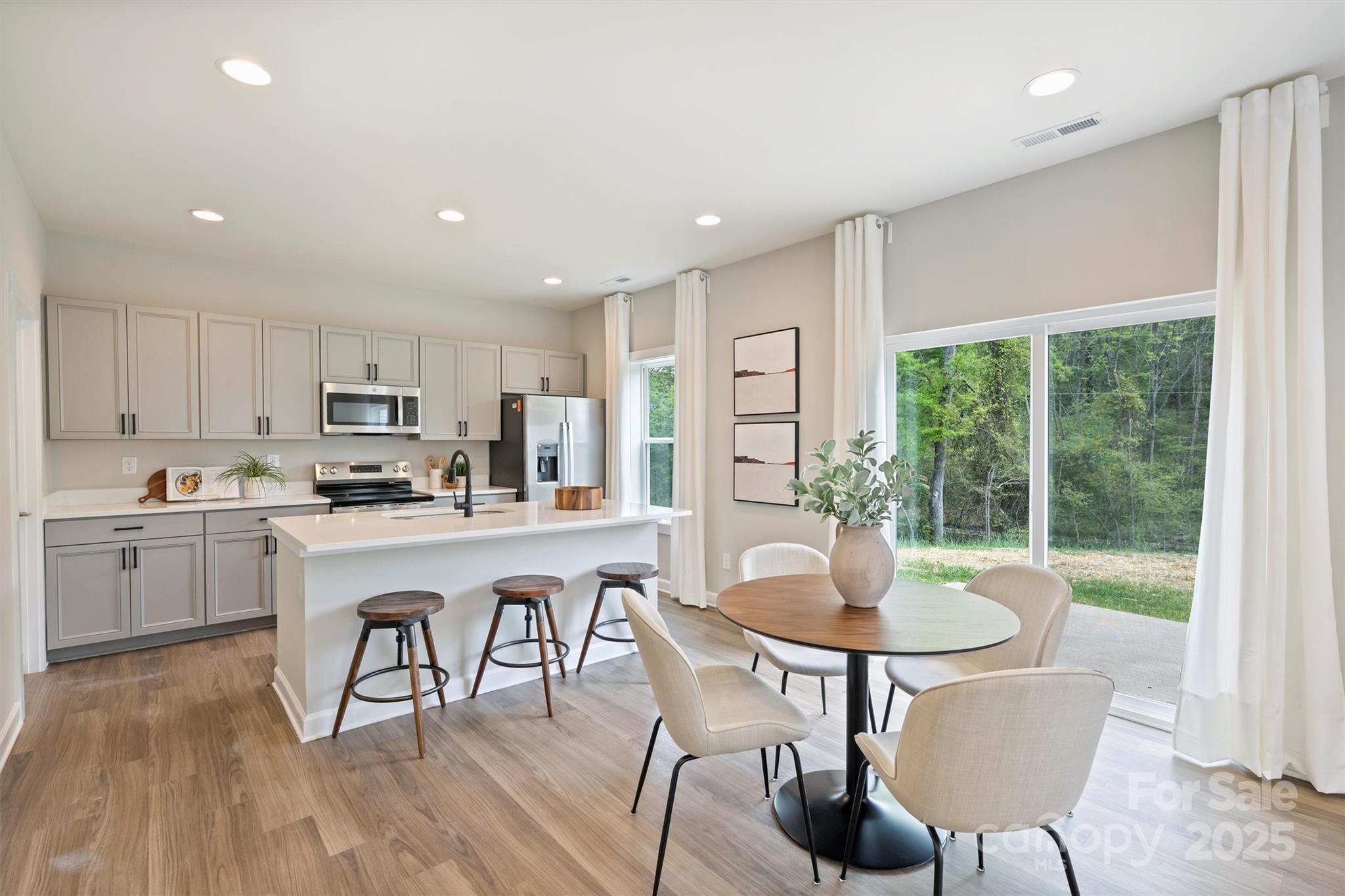 8036 Joy Crossing Lane Property Photo 2