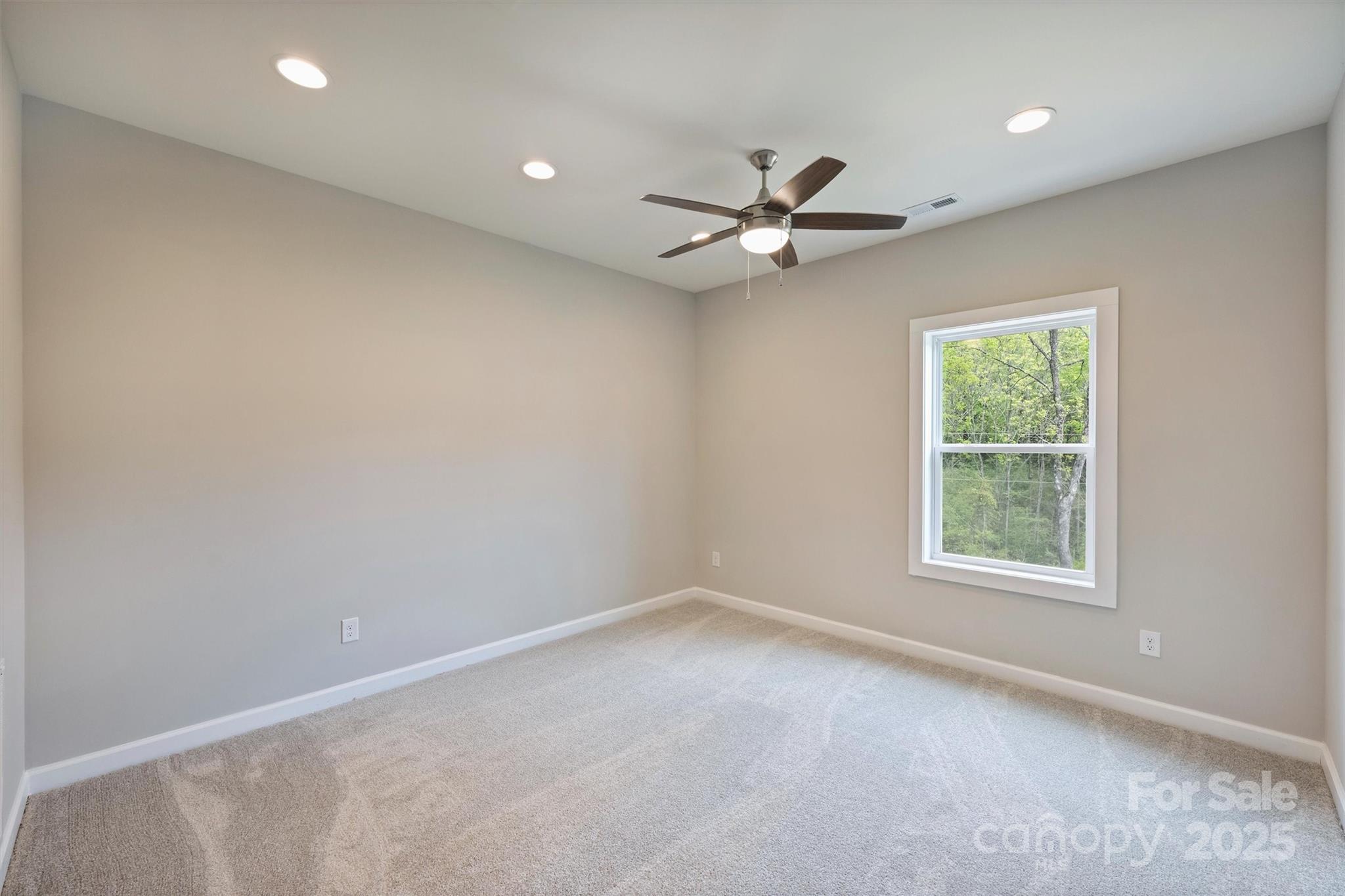 8036 Joy Crossing Lane Property Photo 14