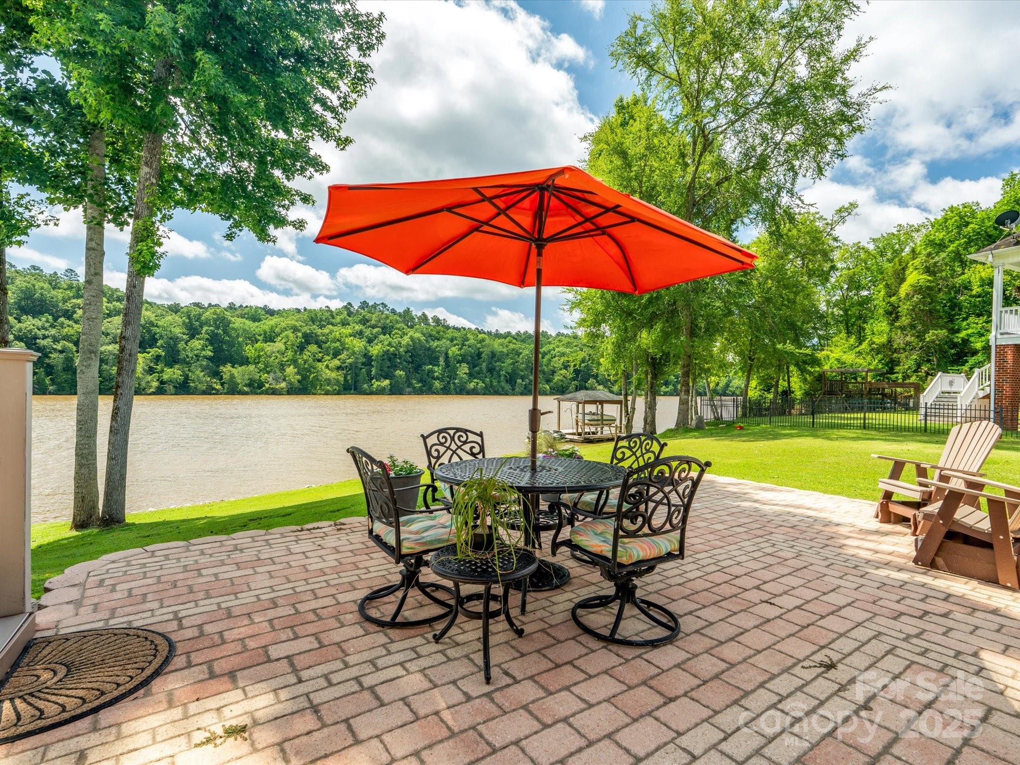 887 Living Waters Drive Property Photo 32