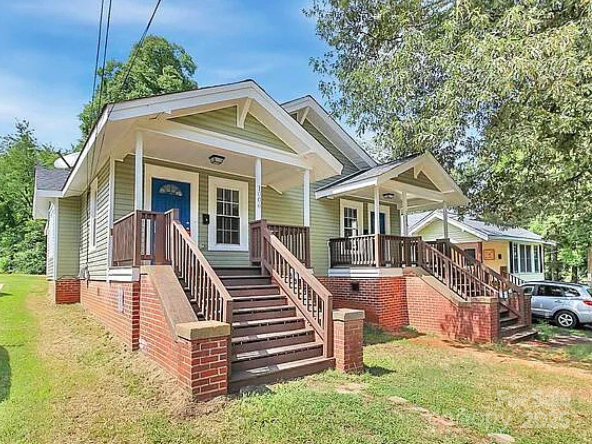 1004 Vanizer Street Property Photo 1