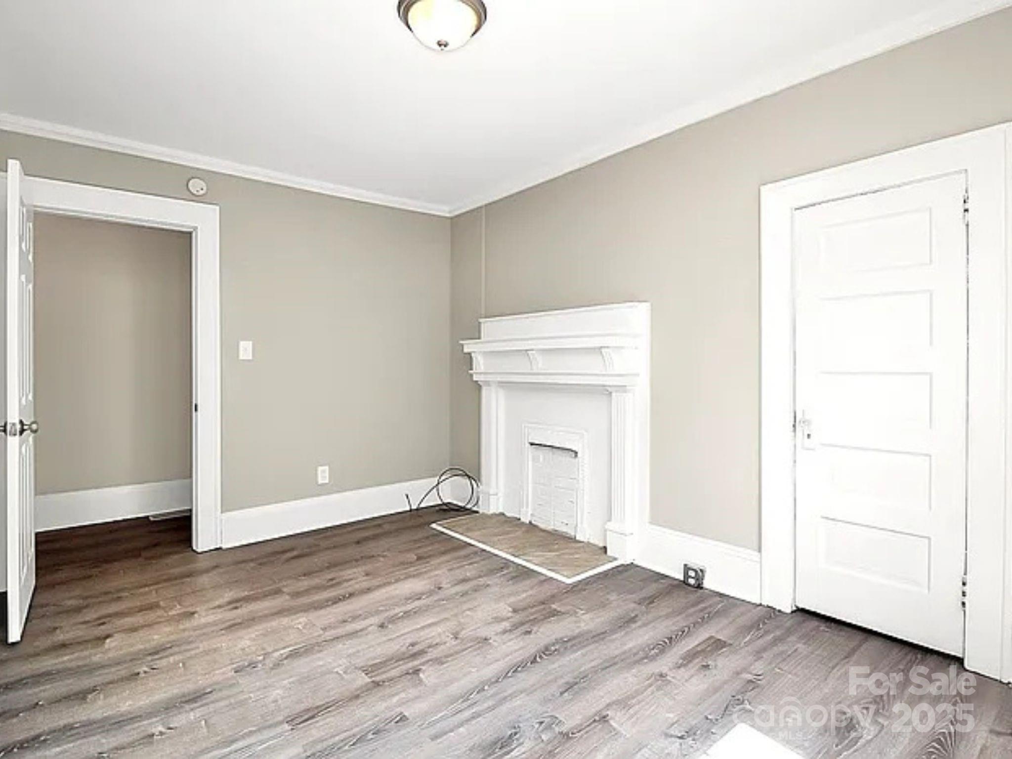 1004 Vanizer Street Property Photo 6