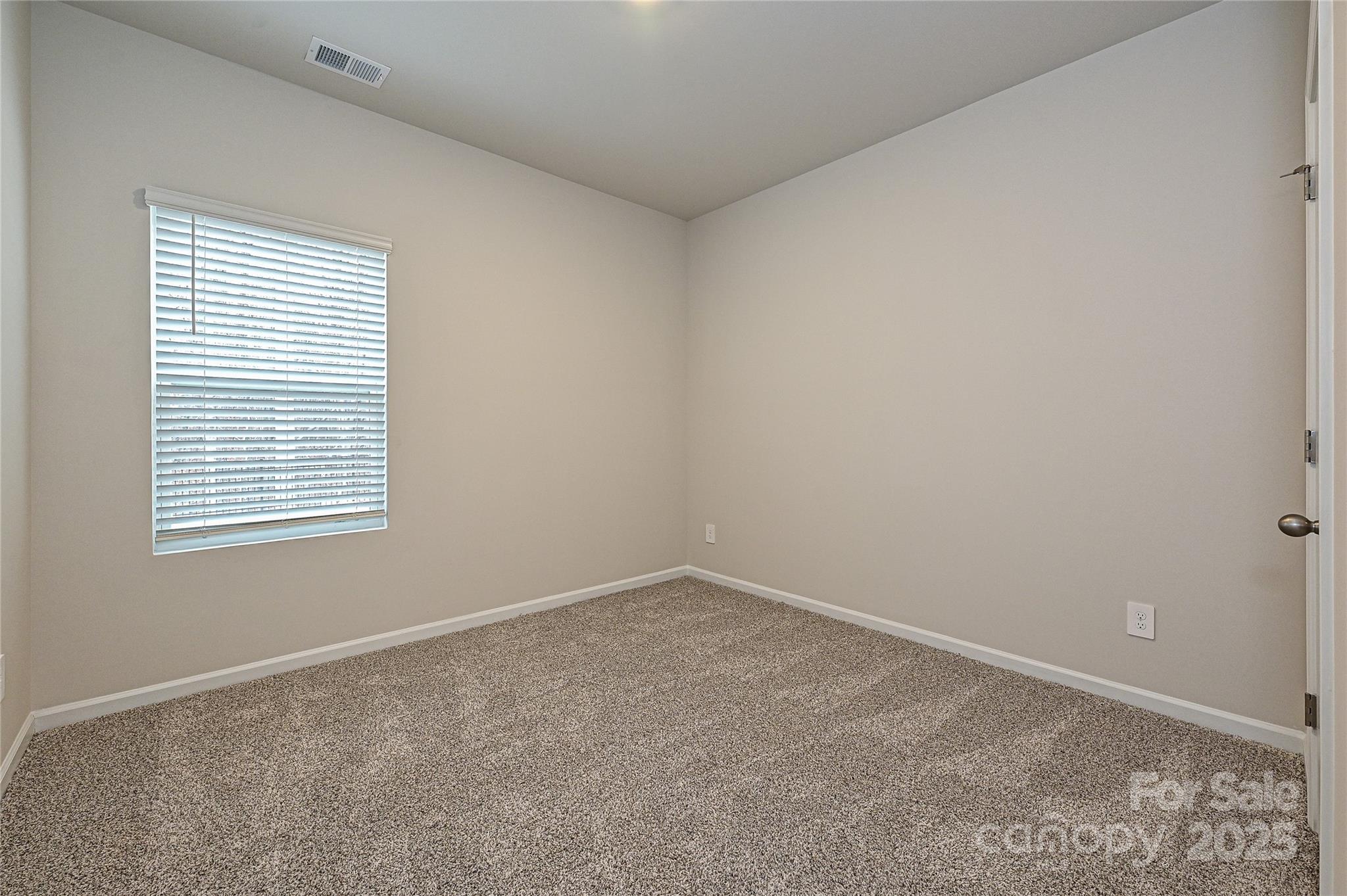 2130 Sunflower Circle Property Photo 7