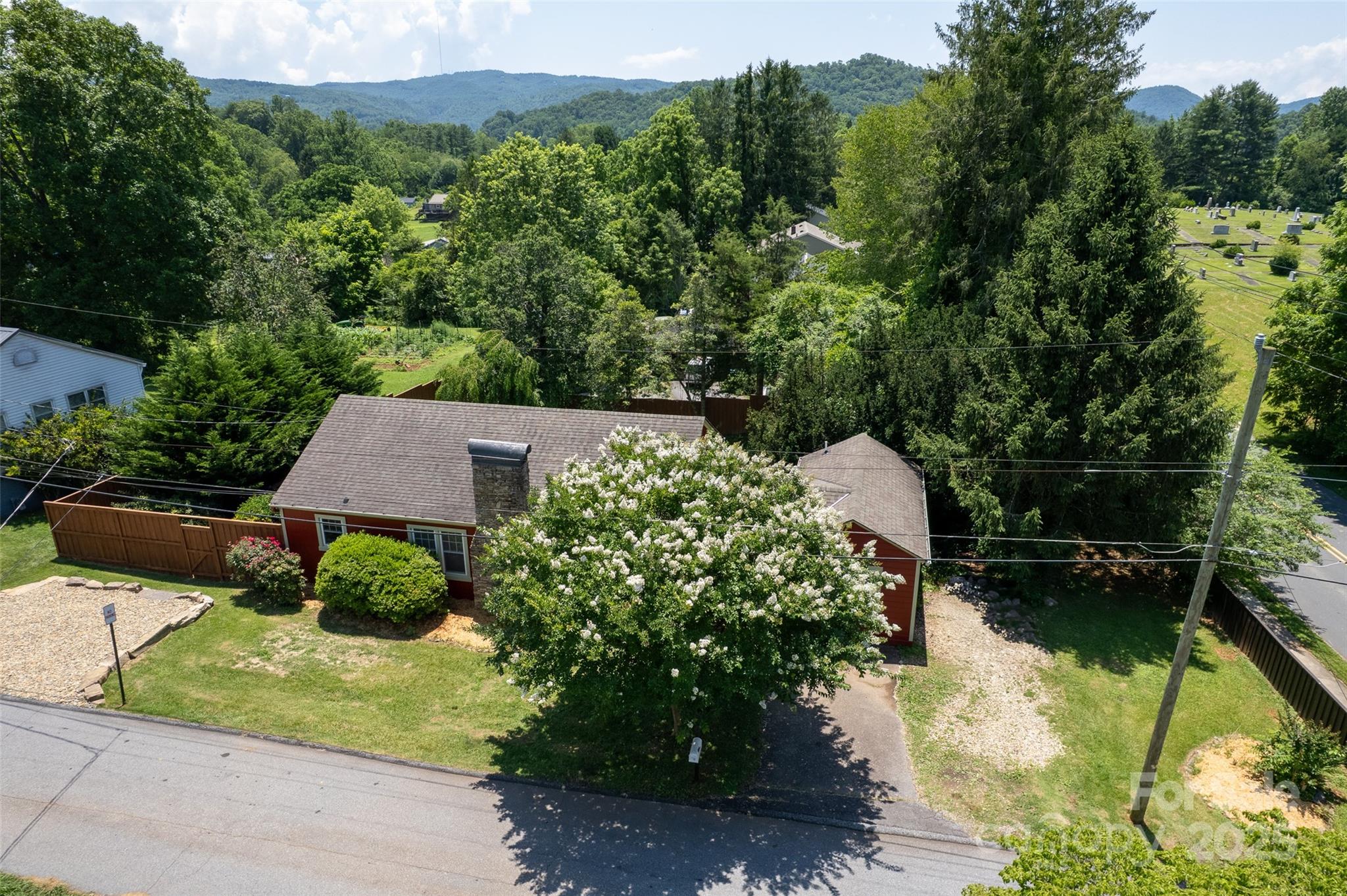 14 Monroe Street Property Photo 6