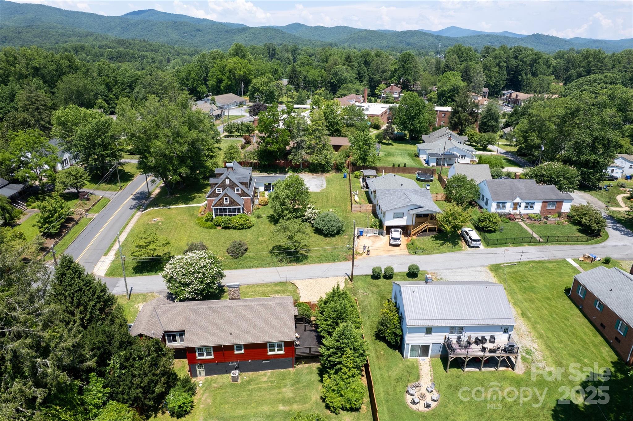 14 Monroe Street Property Photo 8