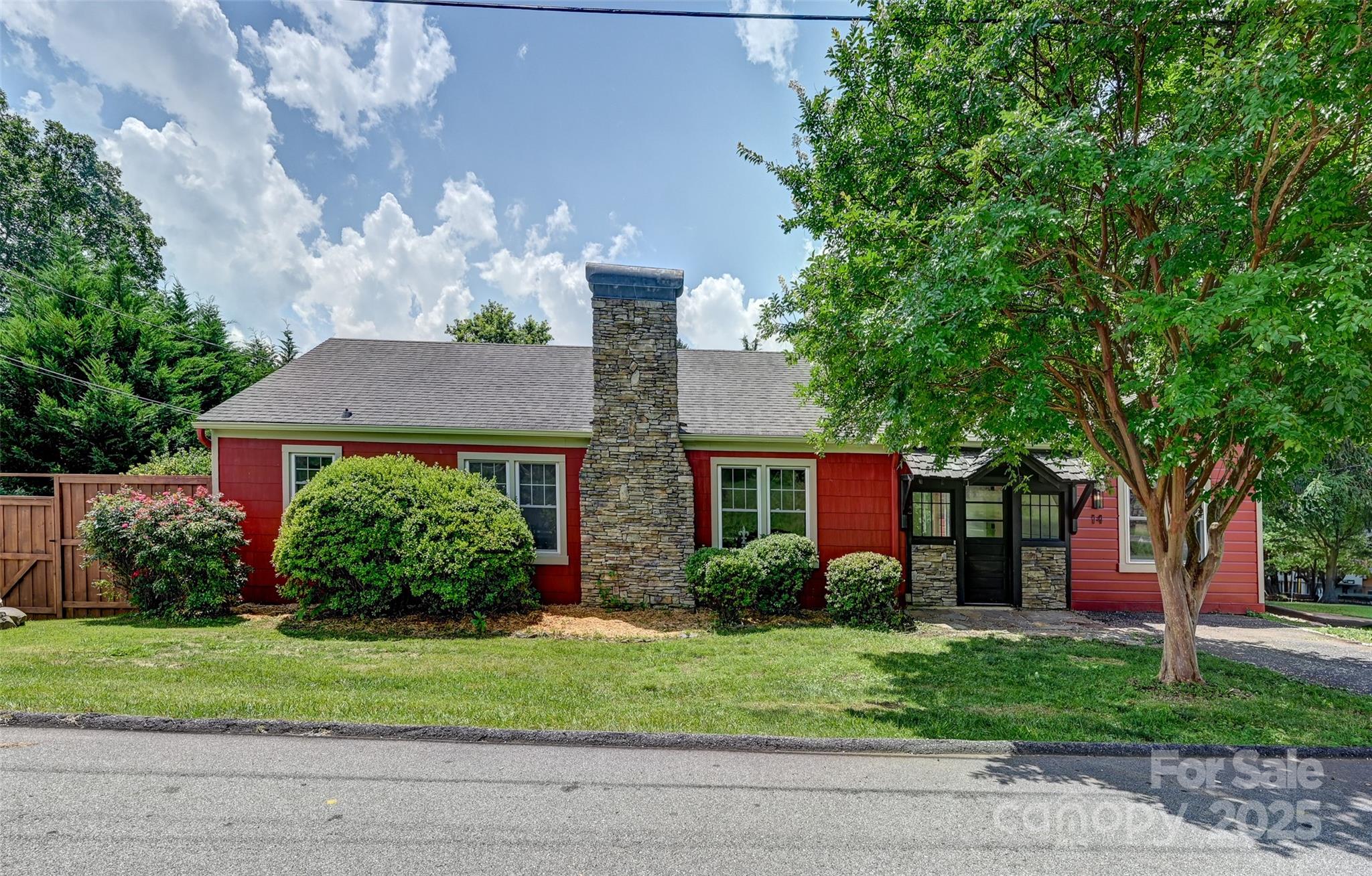14 Monroe Street Property Photo 11