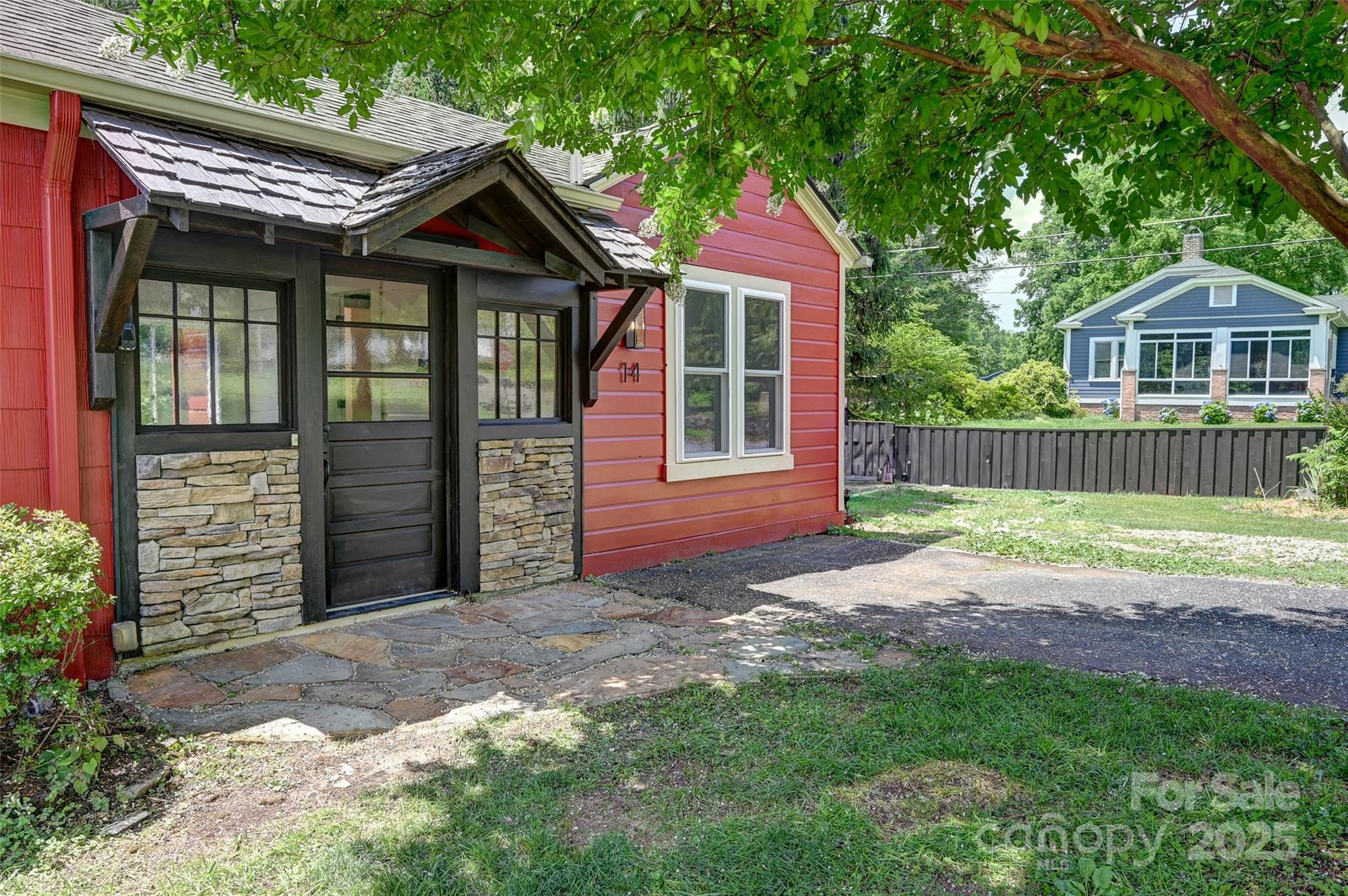 14 Monroe Street Property Photo 13