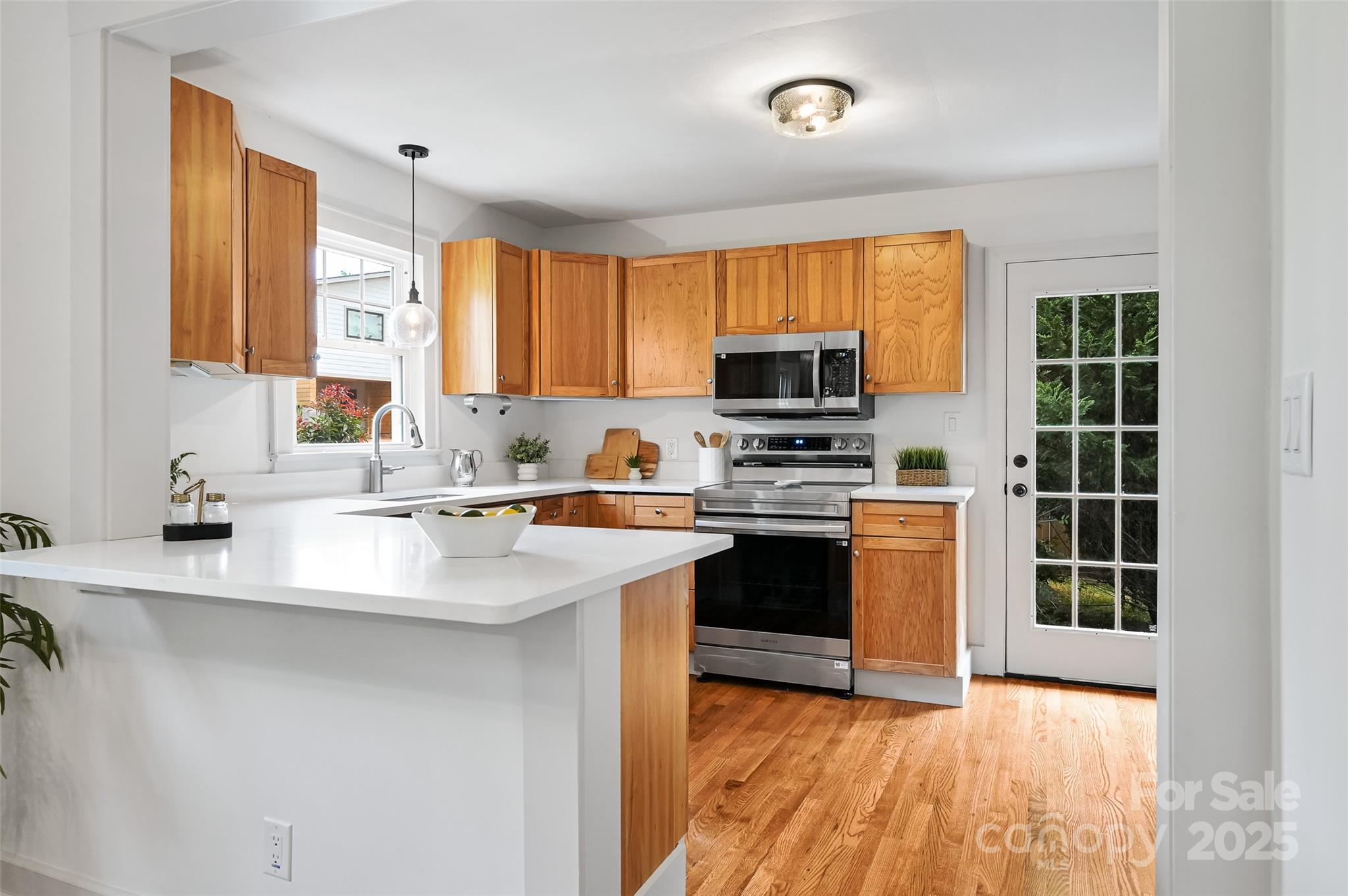 14 Monroe Street Property Photo 35