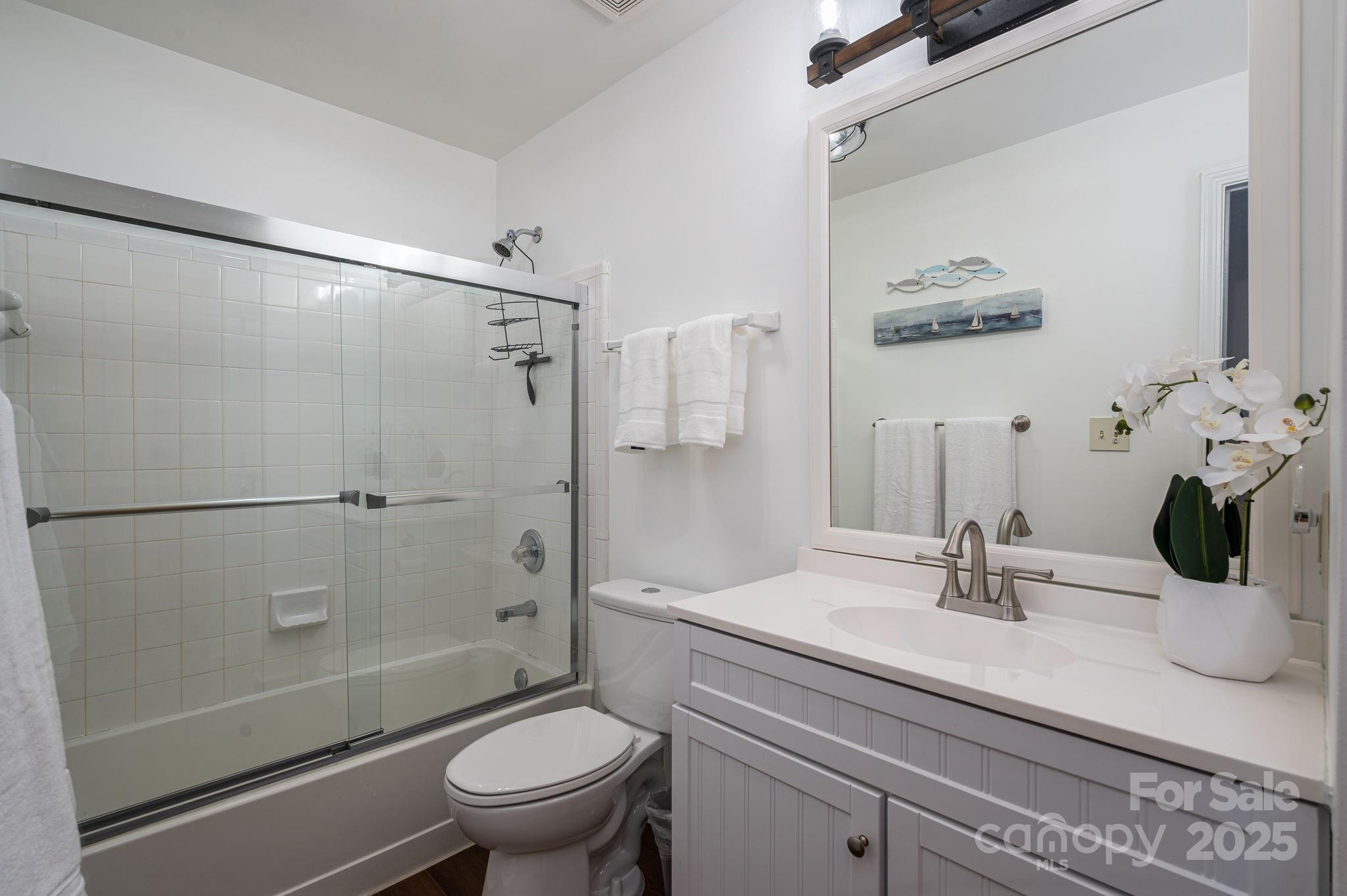 1018 Southwest Drive 18 Property Photo 22